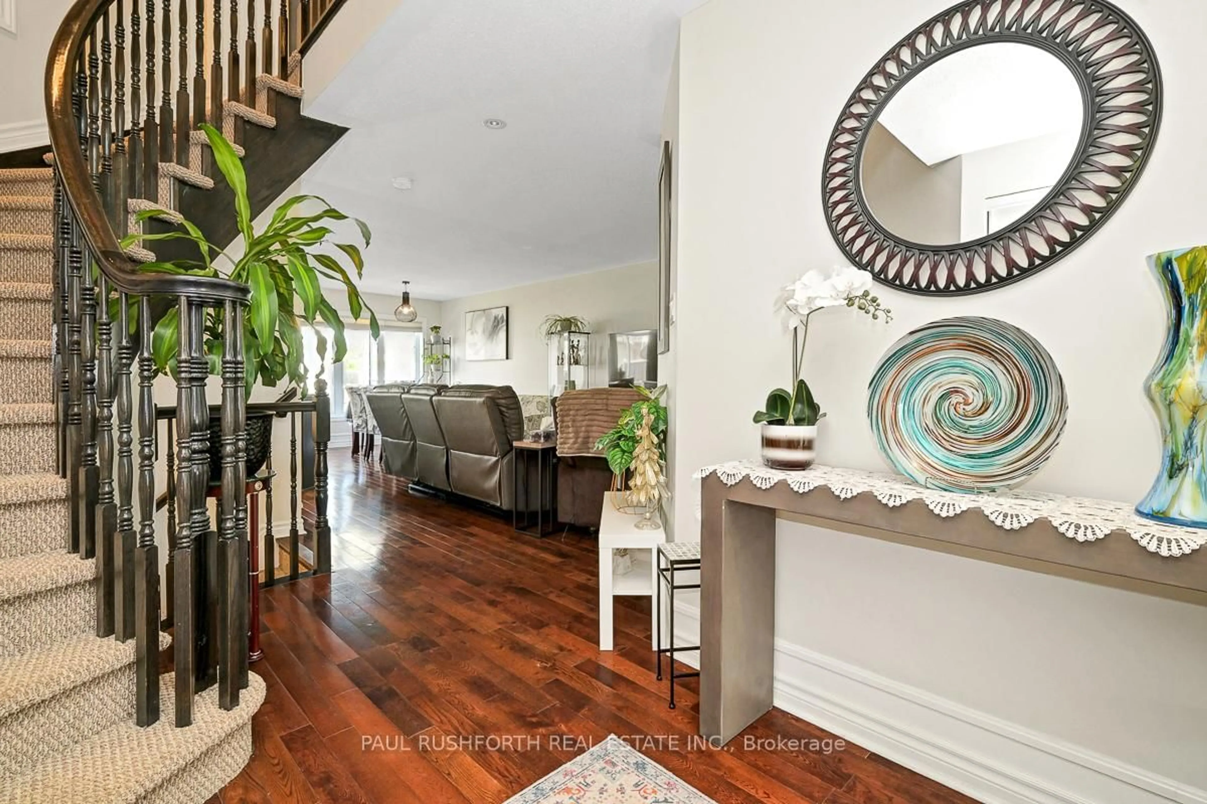 Indoor entryway for 265 WILDCLIFF Way, Orleans Ontario K4A 0L4