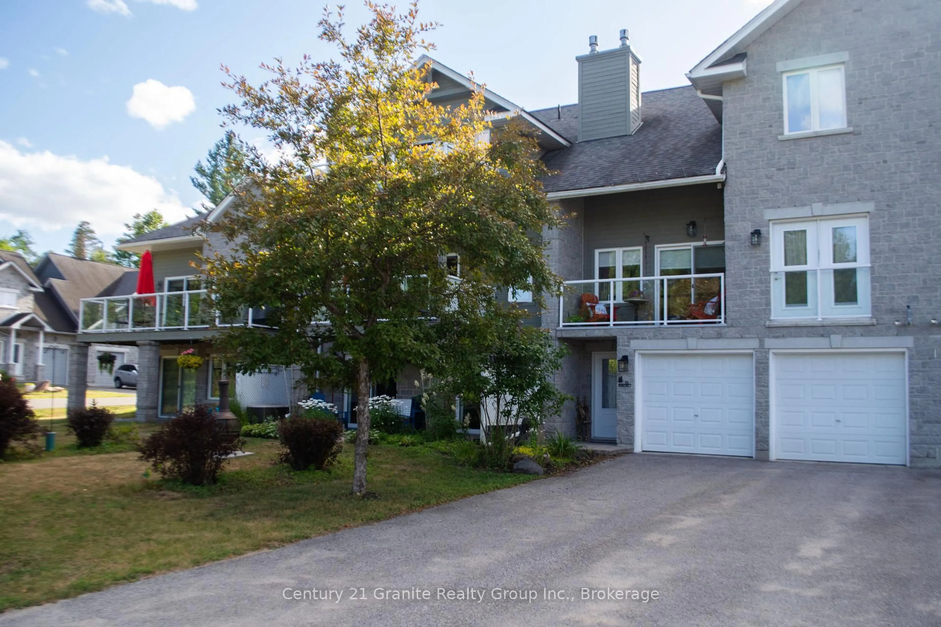 A pic from outside/outdoor area/front of a property/back of a property/a pic from drone, street for 44 Webb Circ, Dysart et al Ontario K0M 1S0