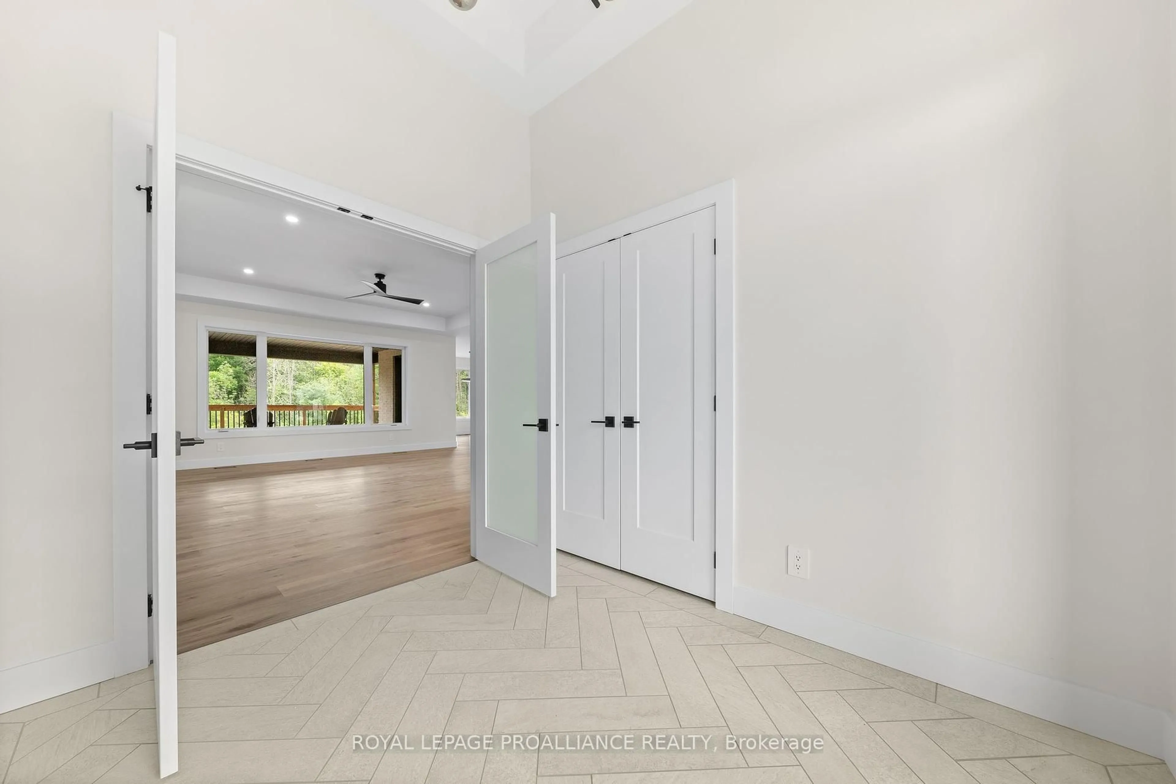 Indoor entryway for 274 Michael's Way, Prince Edward County Ontario K0K 1L0