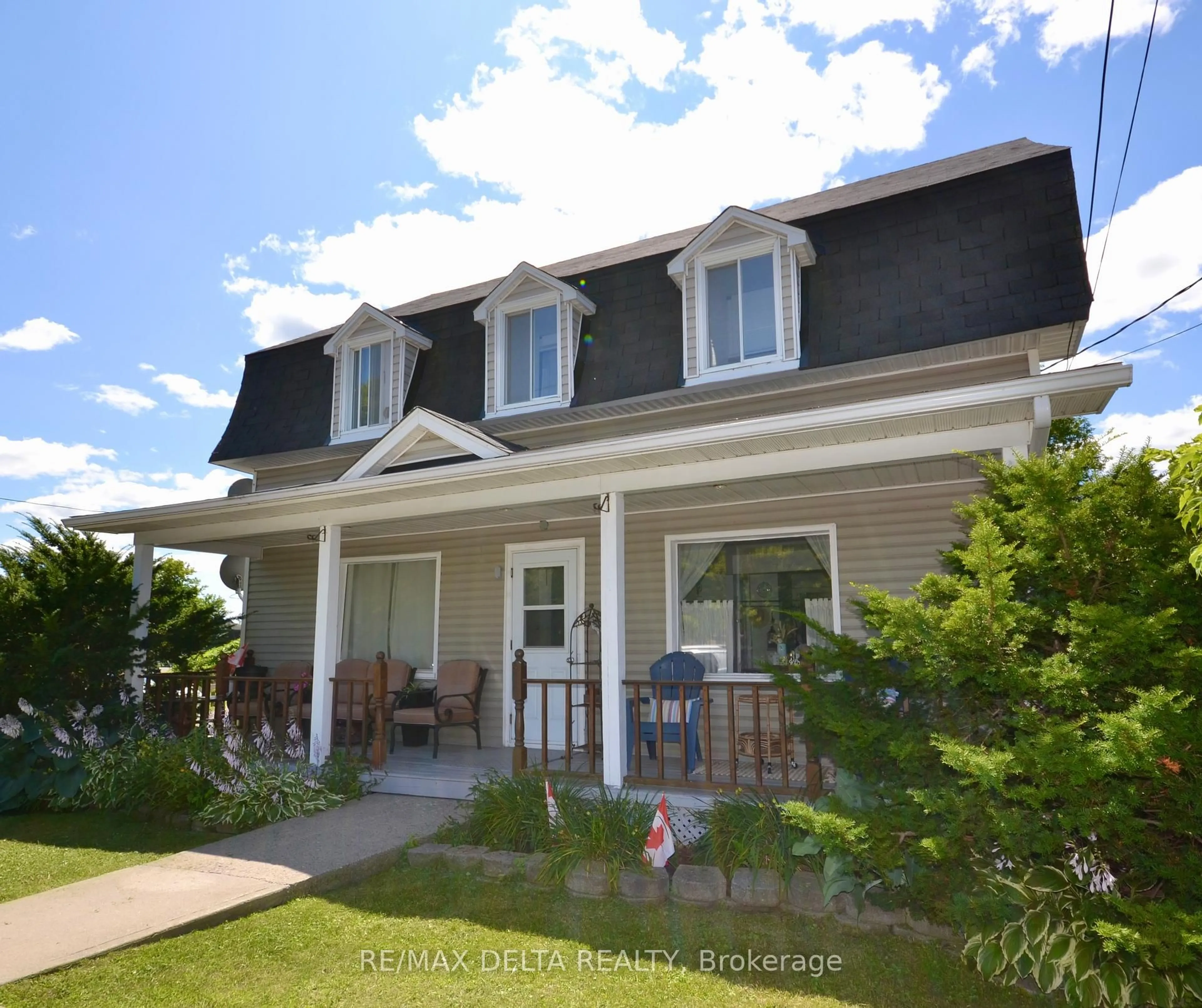 Home with vinyl exterior material, street for 3766 Champlain St, Clarence-Rockland Ontario K0A 1E0