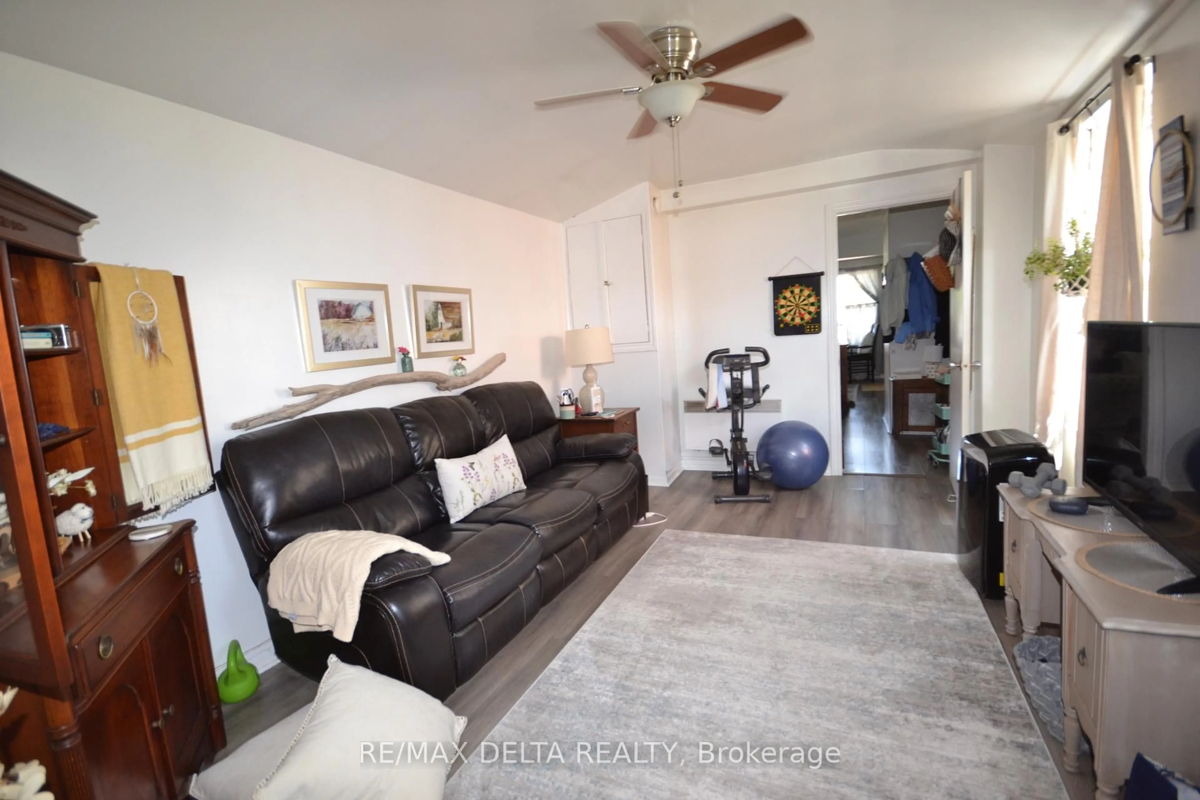 Living room with furniture, unknown for 3766 Champlain St, Clarence-Rockland Ontario K0A 1E0