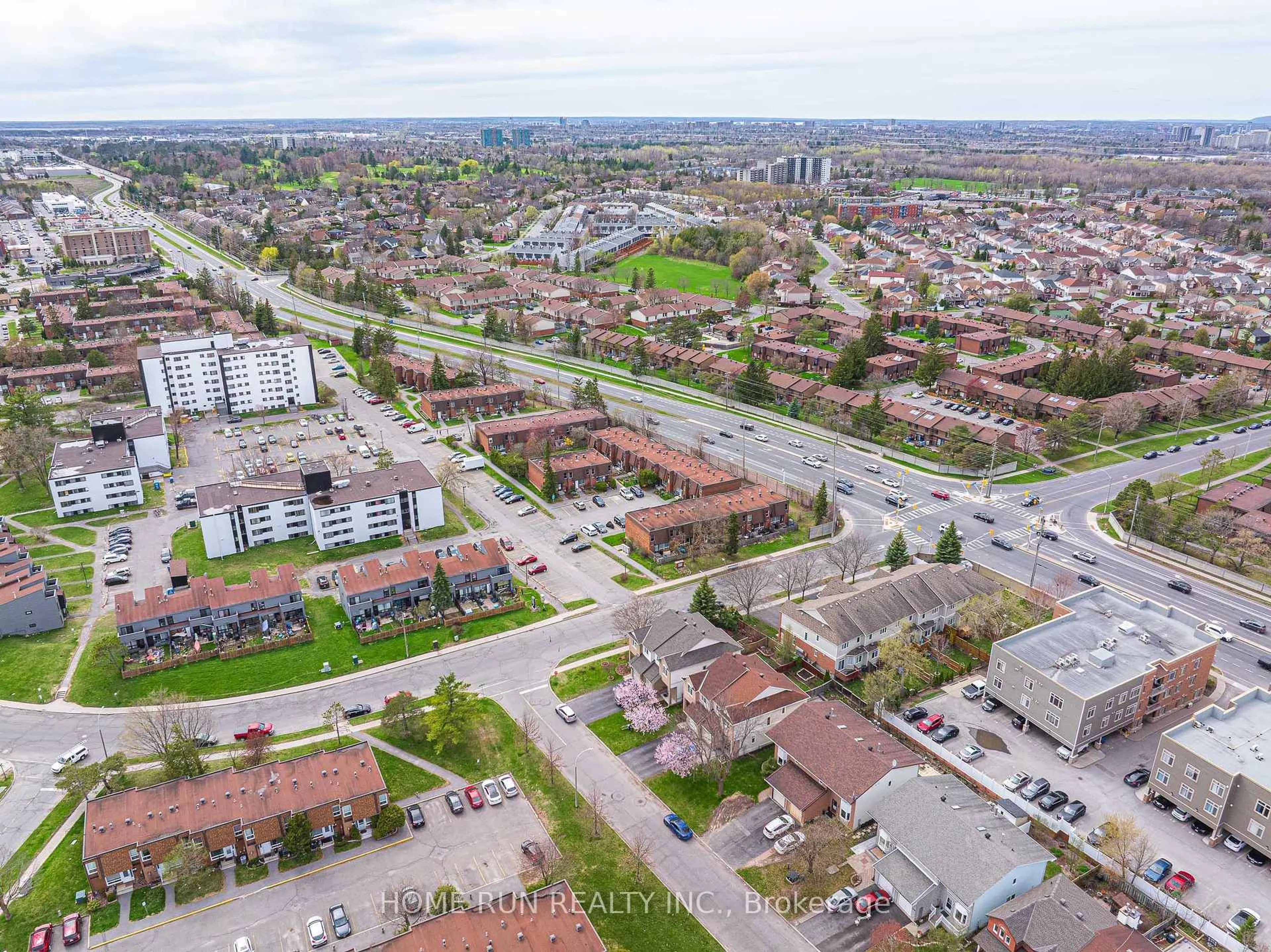 A pic from outside/outdoor area/front of a property/back of a property/a pic from drone, street for 3438 WYMAN Cres, Ottawa Ontario K1V 0P3