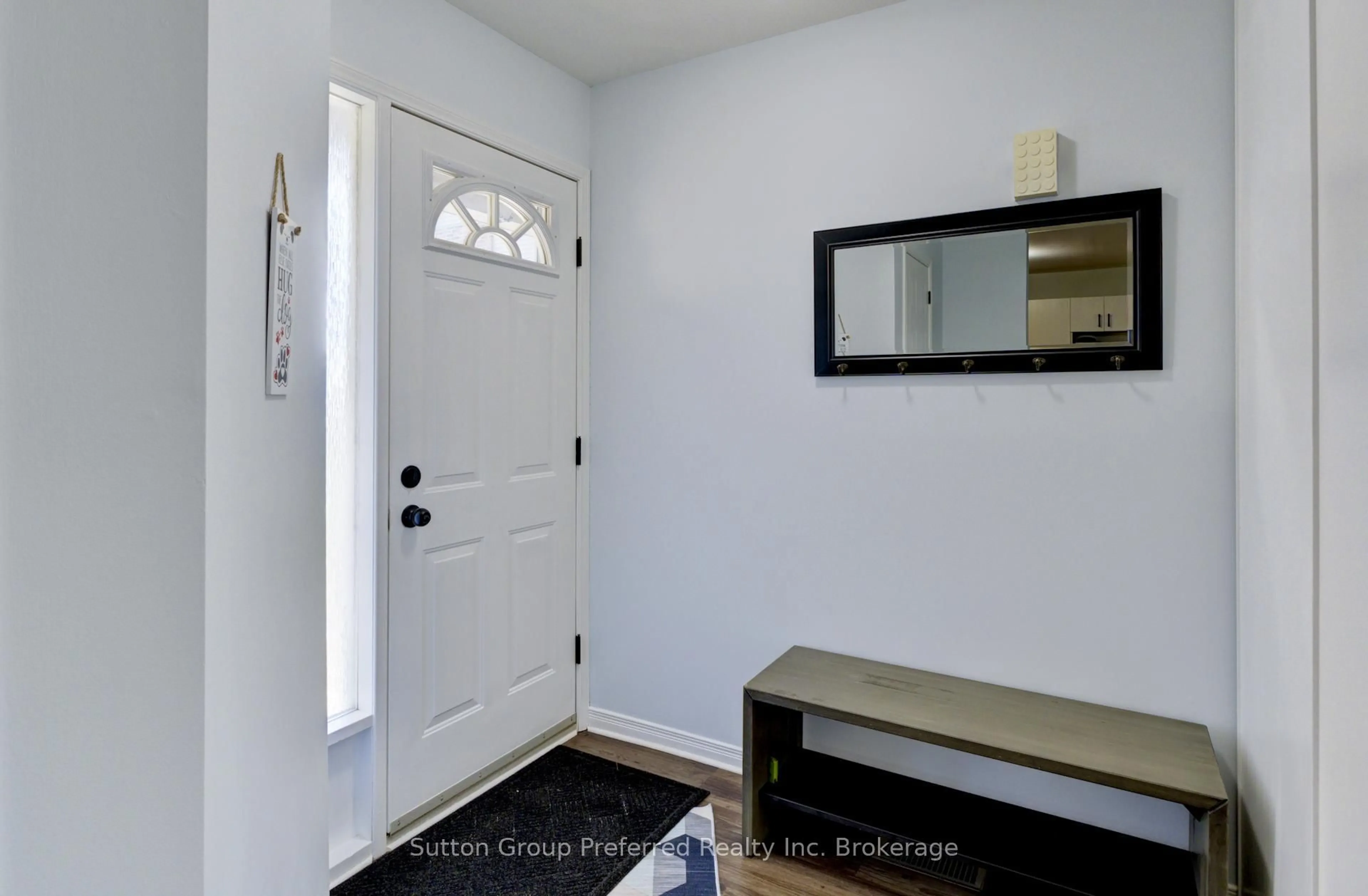 Indoor entryway for 19 Wren Crt #4, Tillsonburg Ontario N4G 5K2