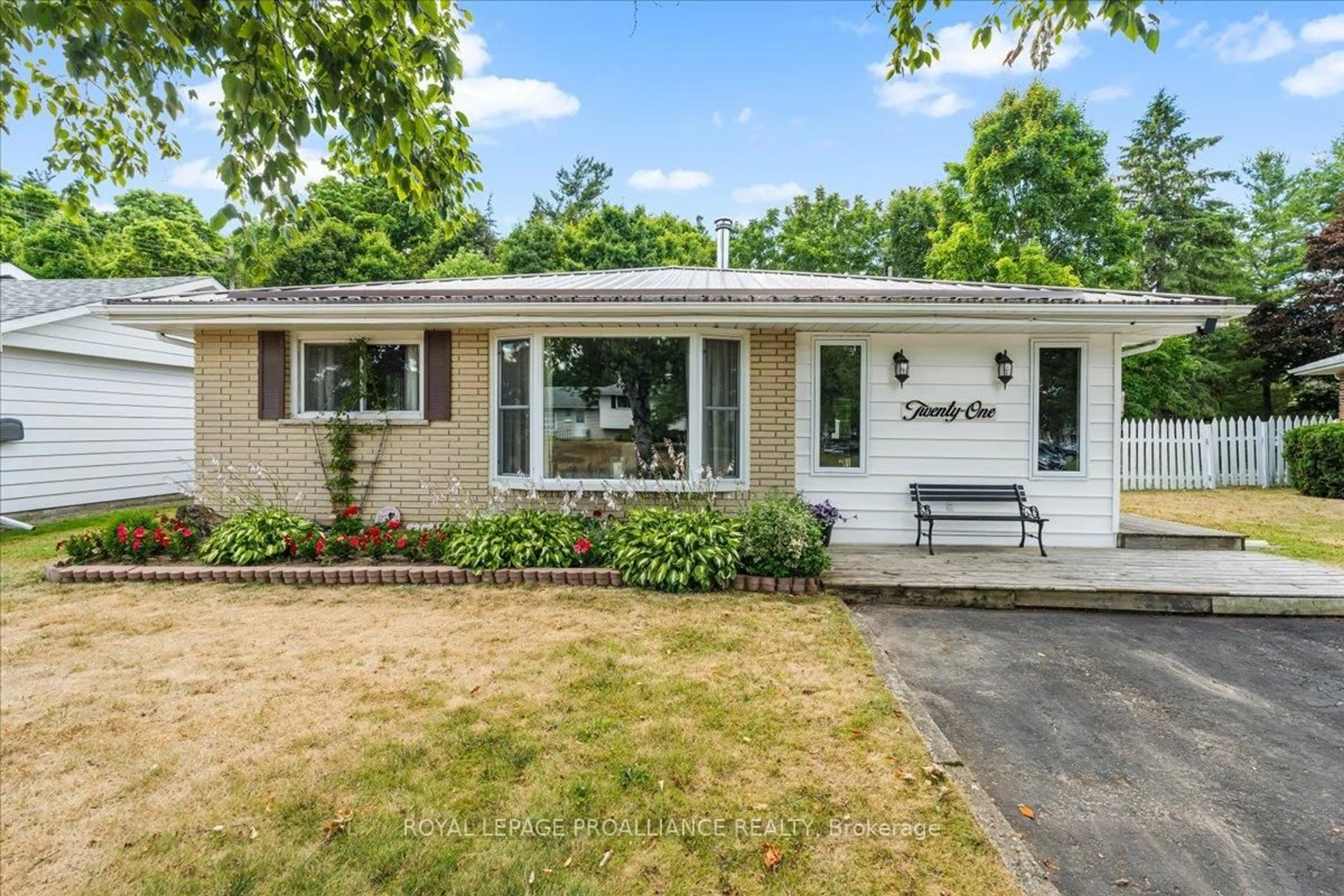 Home with vinyl exterior material, street for 21 Coulter Cres, Quinte West Ontario K8V 3E9