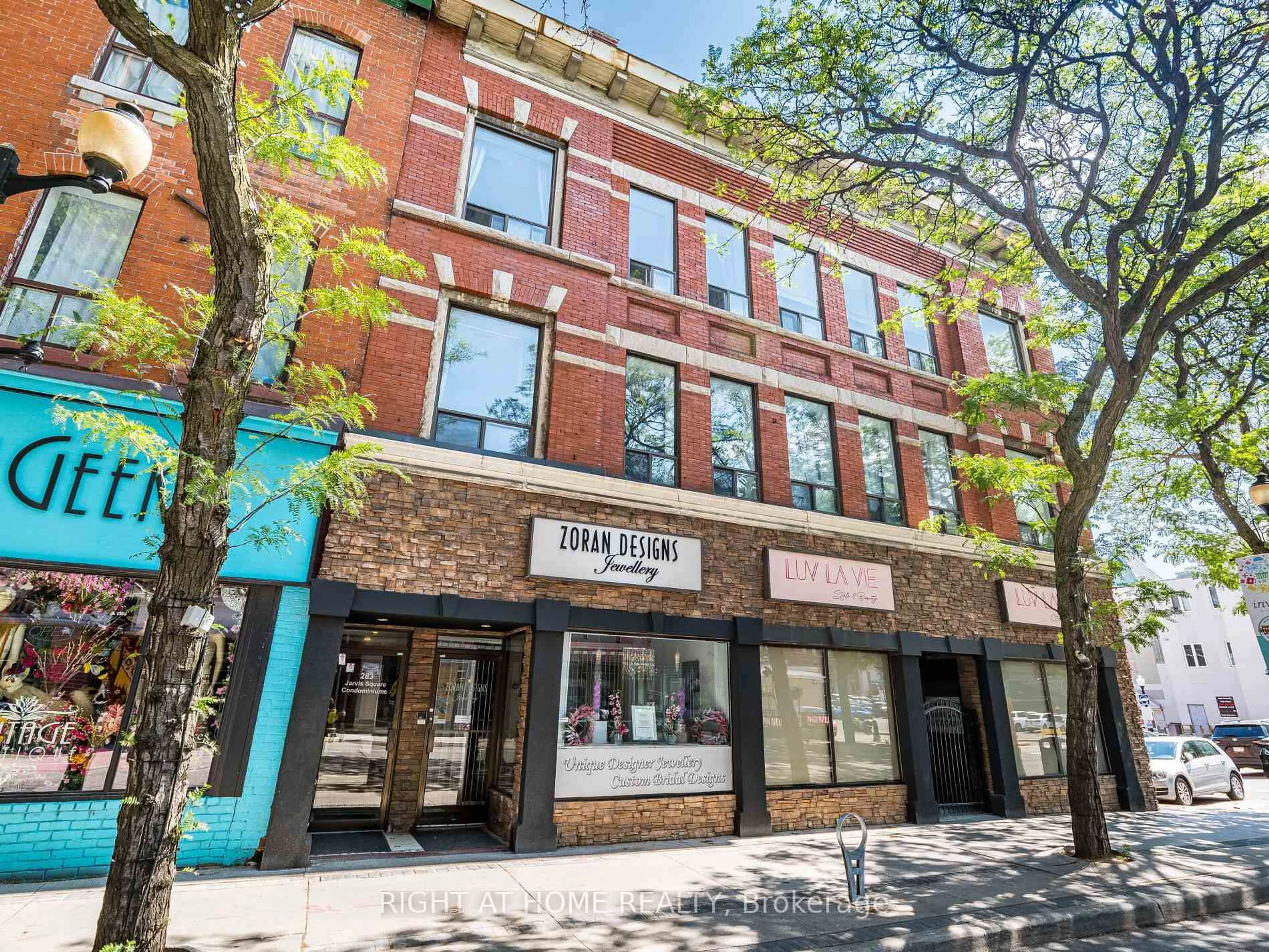 Unknown for 283 King St #302, Hamilton Ontario L8N 1B9