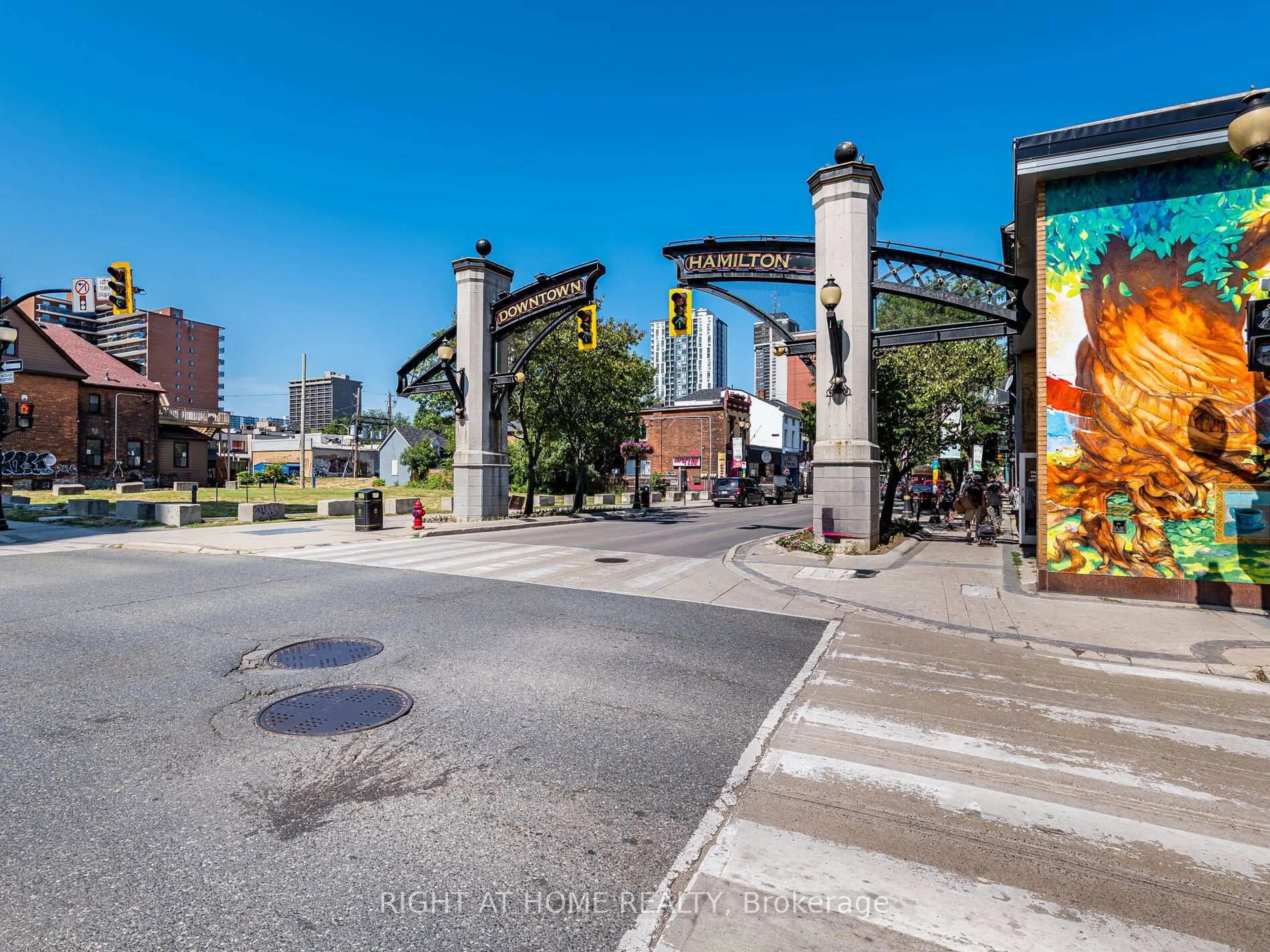 Unknown for 283 King St #302, Hamilton Ontario L8N 1B9