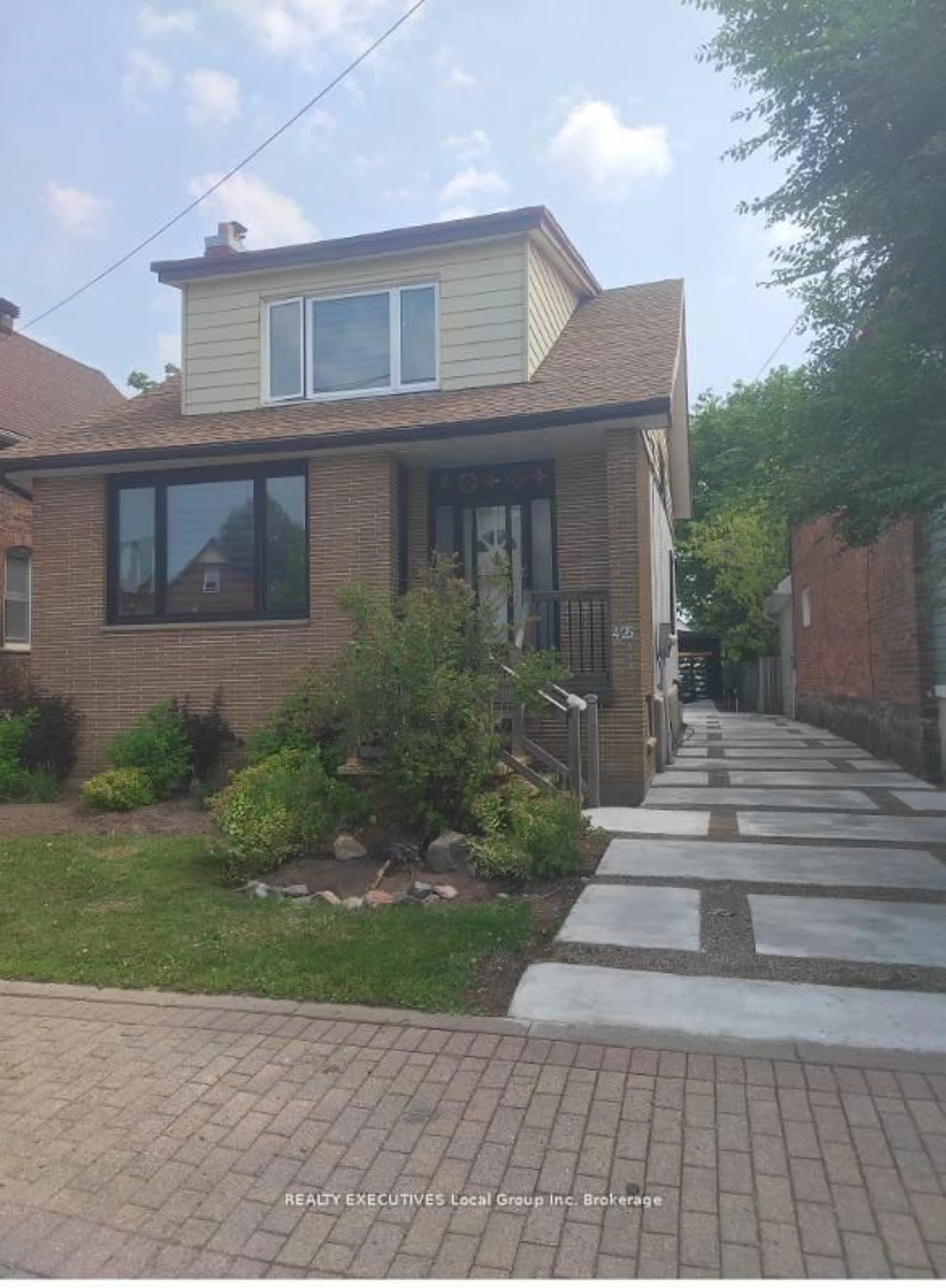 Home with brick exterior material, street for 426 ALGONQUIN Ave, North Bay Ontario P1B 4W4