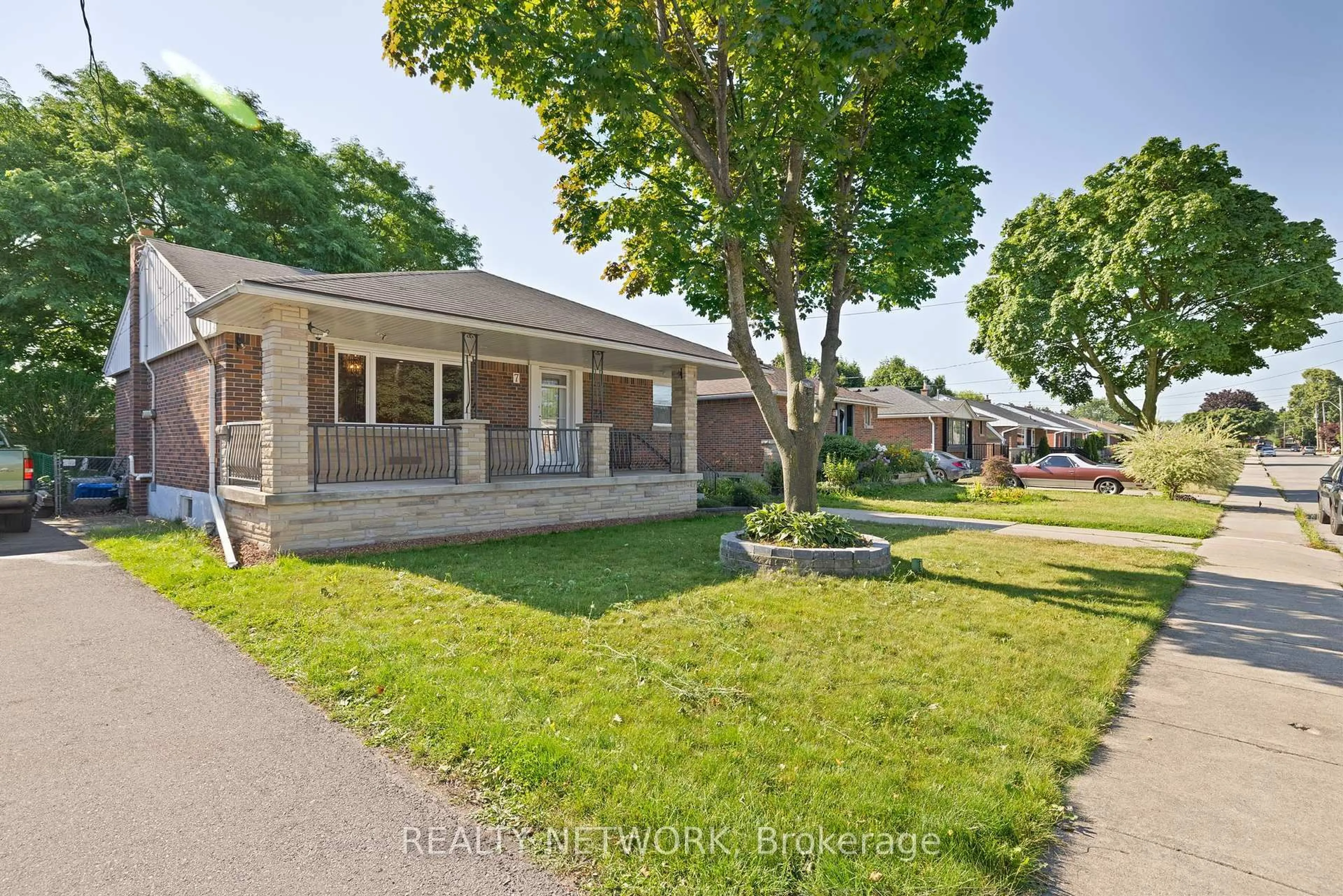 Patio, street for 7 Greenwood St, Hamilton Ontario L8T 3N2