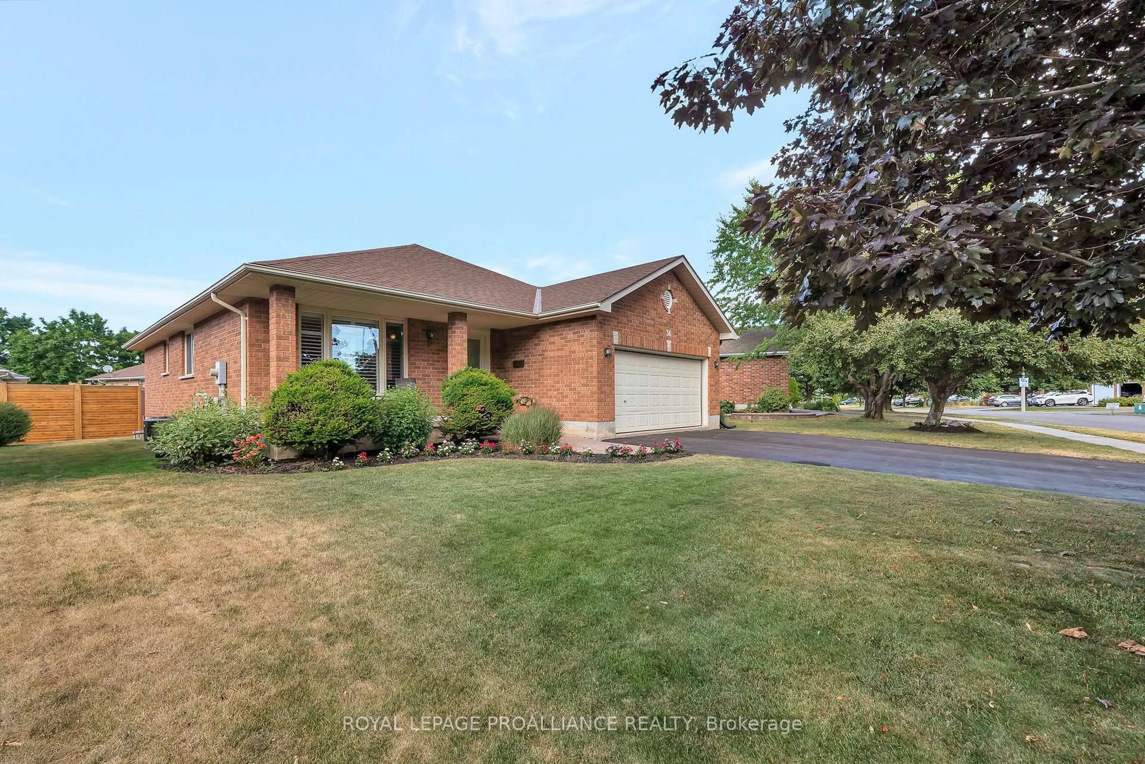 Home with brick exterior material, street for 36 Oak Ridge Blvd, Belleville Ontario K8N 5W1