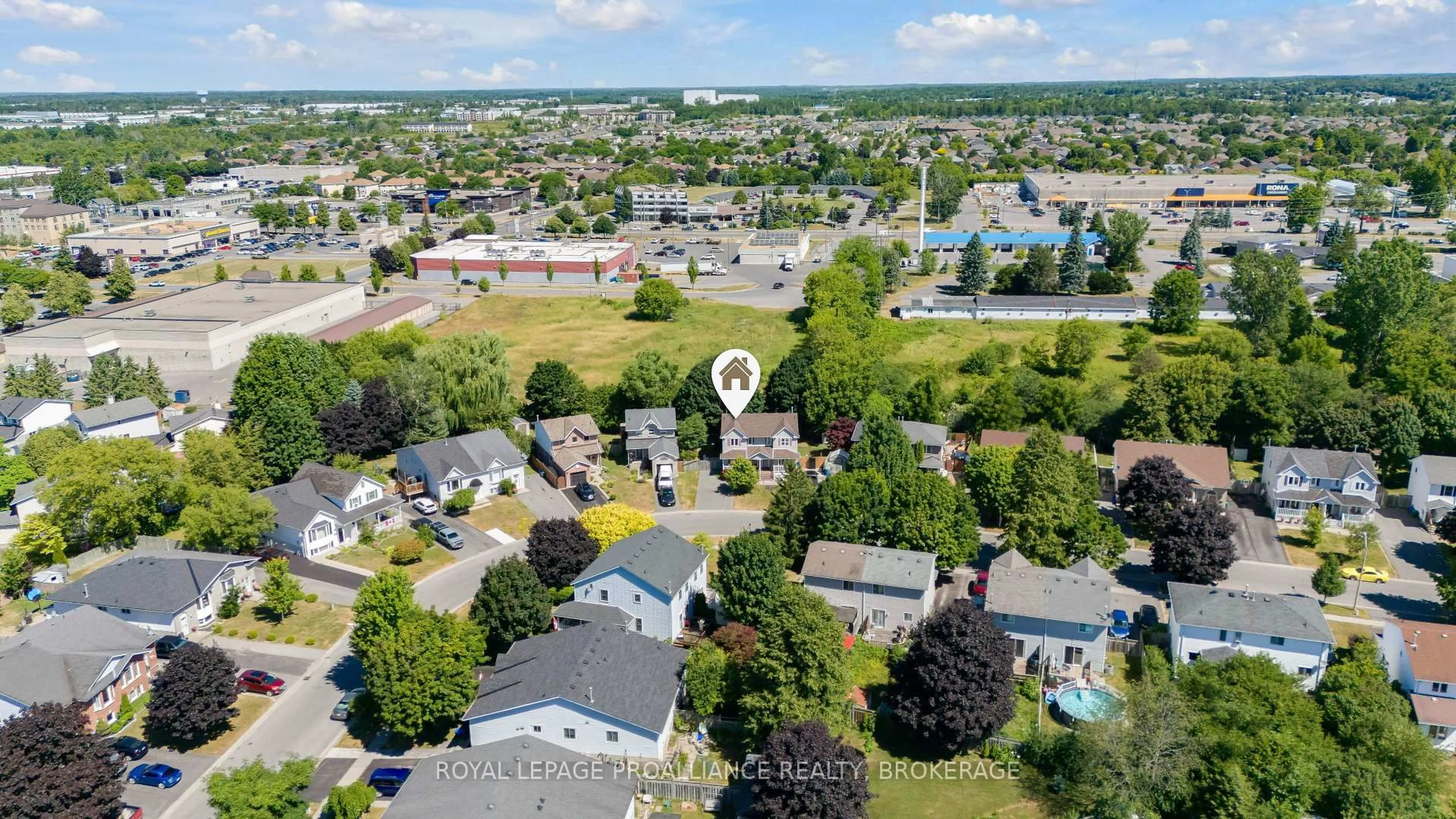 A pic from outside/outdoor area/front of a property/back of a property/a pic from drone, unknown for 492 Grandtrunk Ave, Kingston Ontario K7M 8P6
