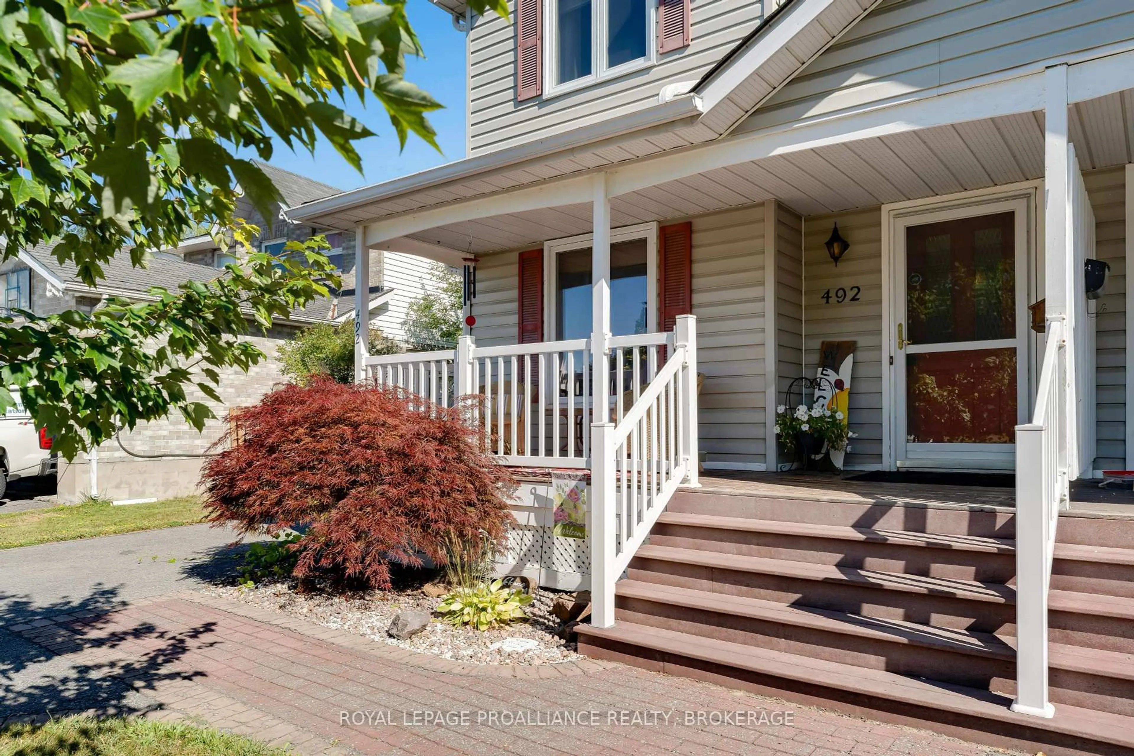 Home with vinyl exterior material, street for 492 Grandtrunk Ave, Kingston Ontario K7M 8P6