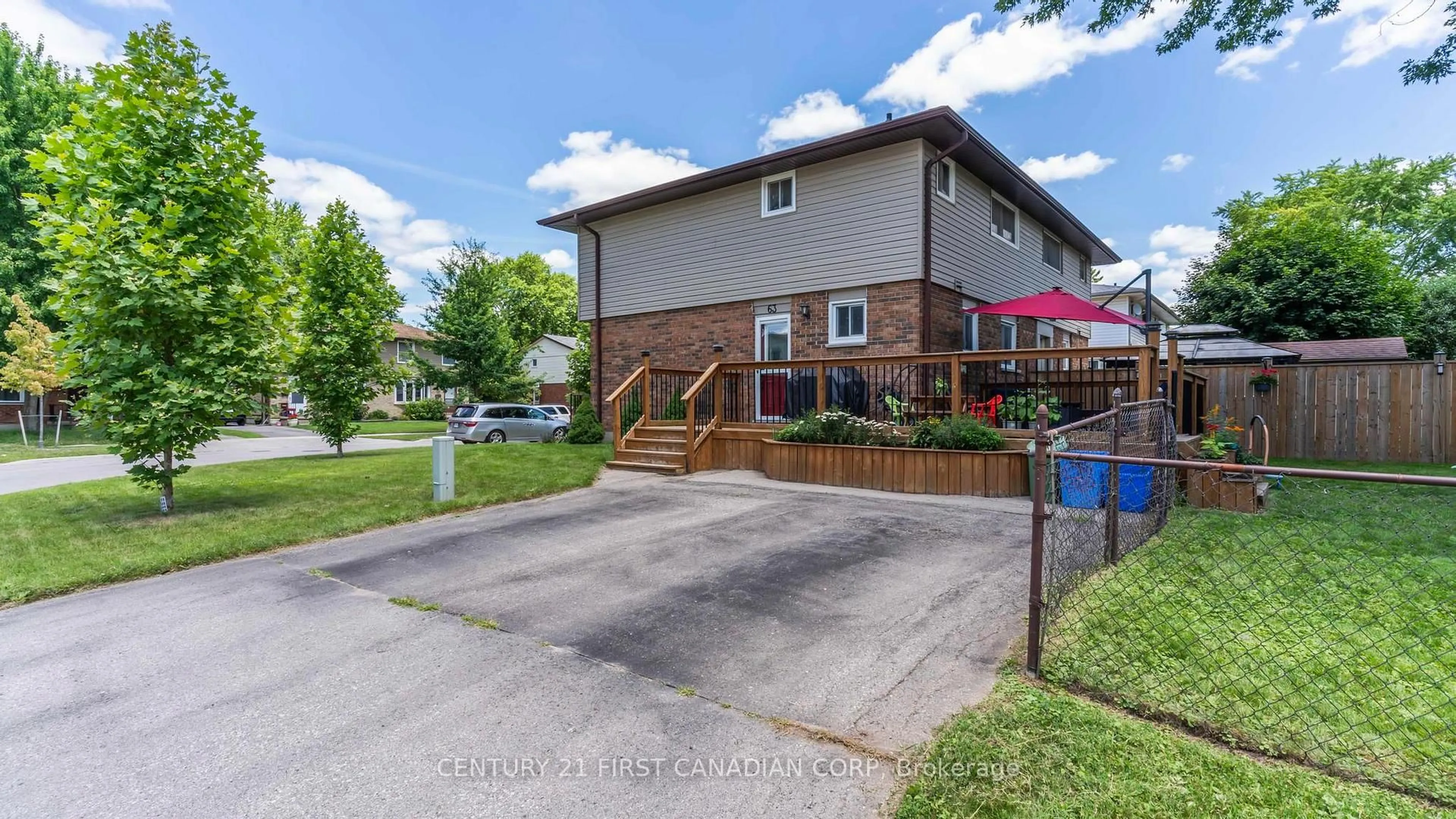 A pic from outside/outdoor area/front of a property/back of a property/a pic from drone, street for 63 Augusta Cres, London South Ontario N6E 2C9