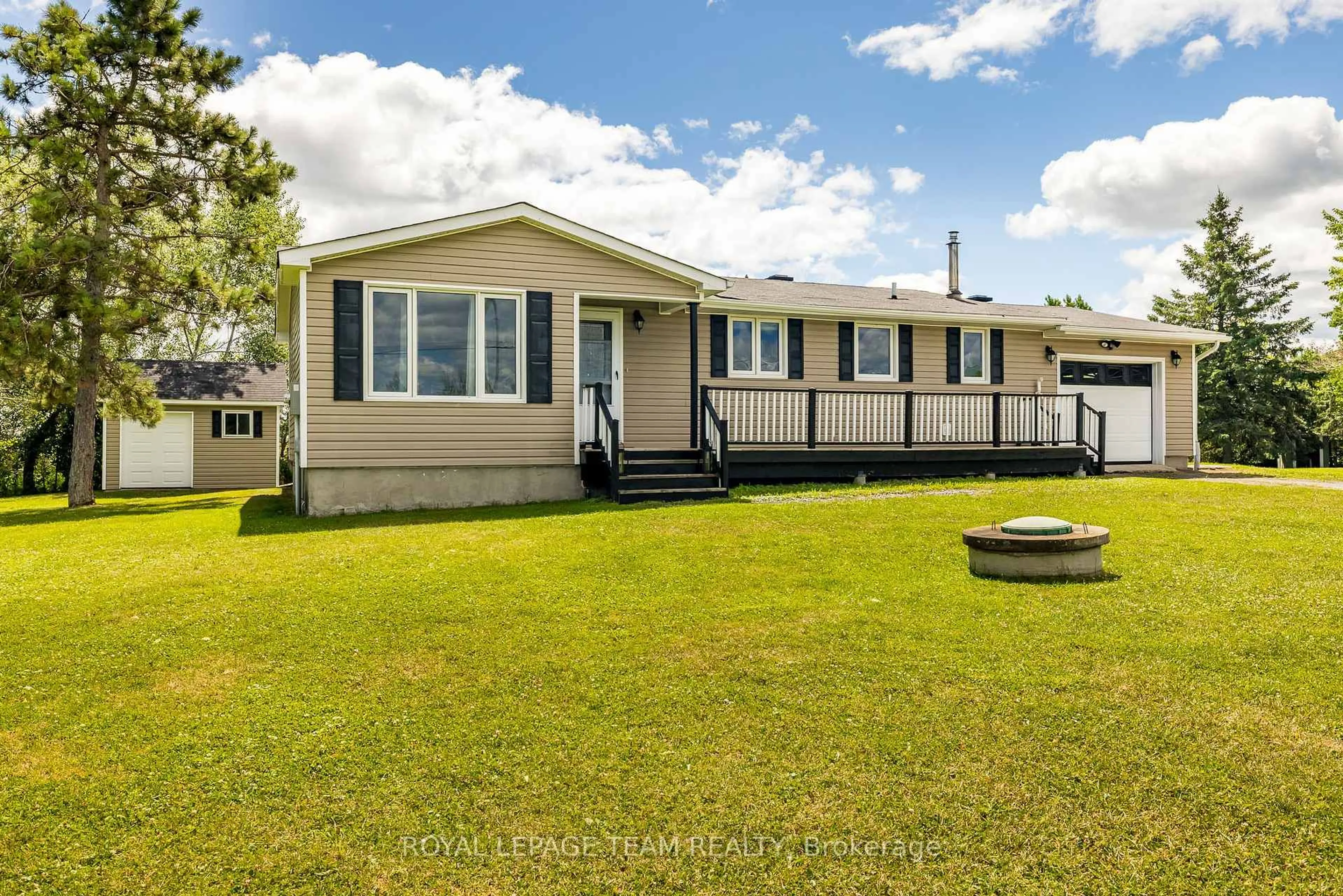 A pic from outside/outdoor area/front of a property/back of a property/a pic from drone, unknown for 1234 Kinburn Side Rd, Ottawa Ontario K0A 3M0