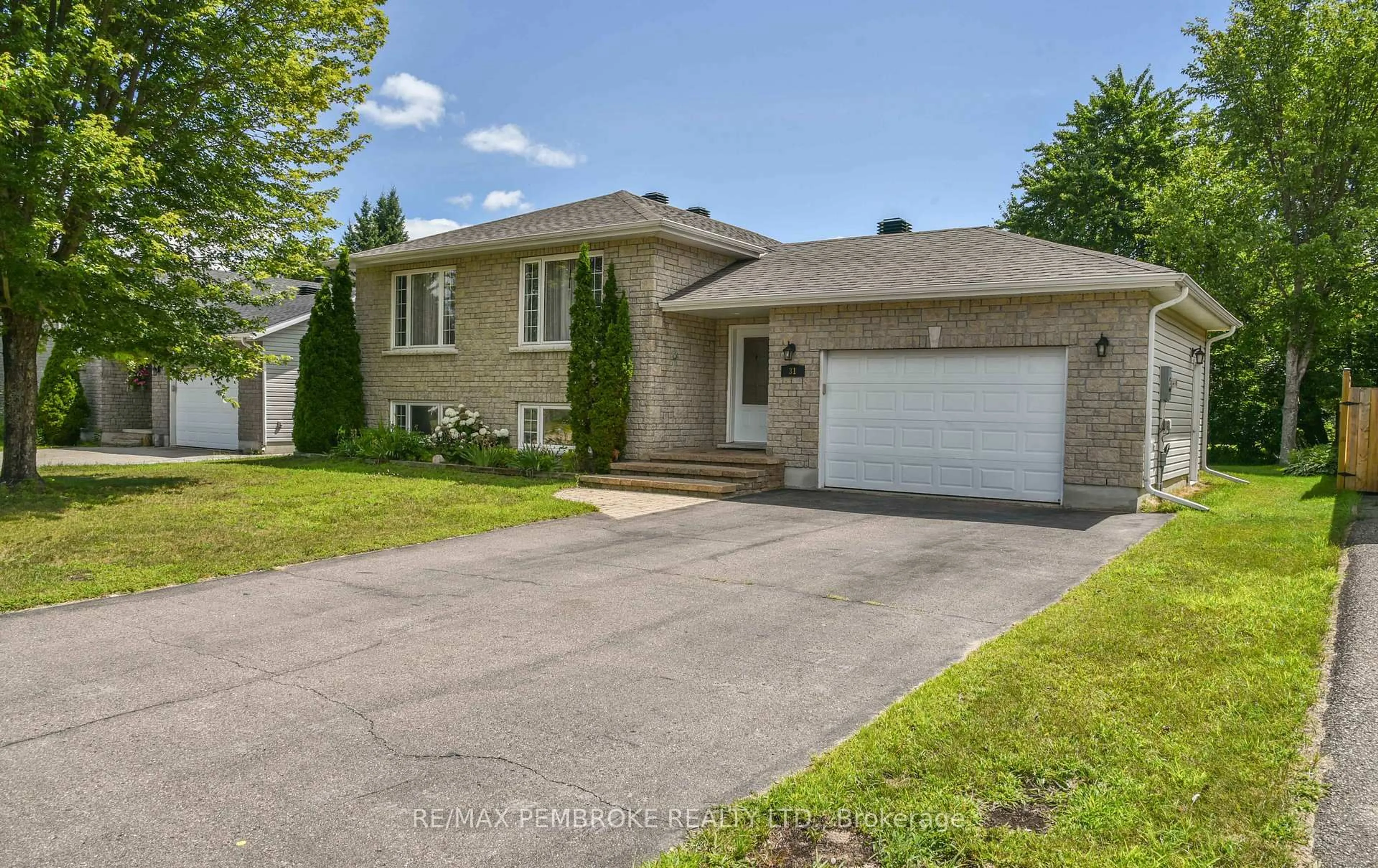 Unknown for 31 Cockcroft Cres, Deep River Ontario K0J 1P0