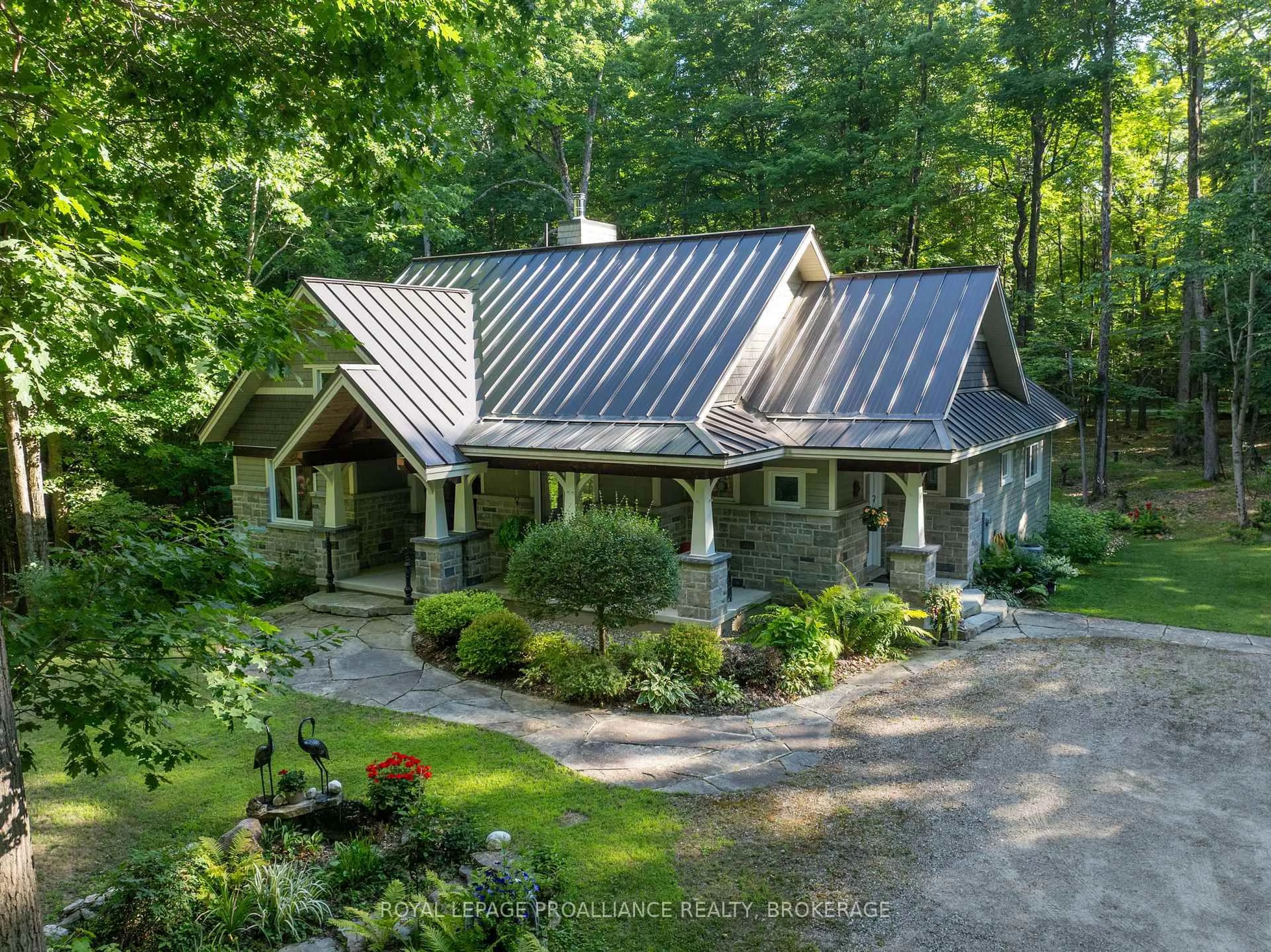 A pic from outside/outdoor area/front of a property/back of a property/a pic from drone, unknown for 141 Maplebush Tr, Perth Ontario K7H 3C7