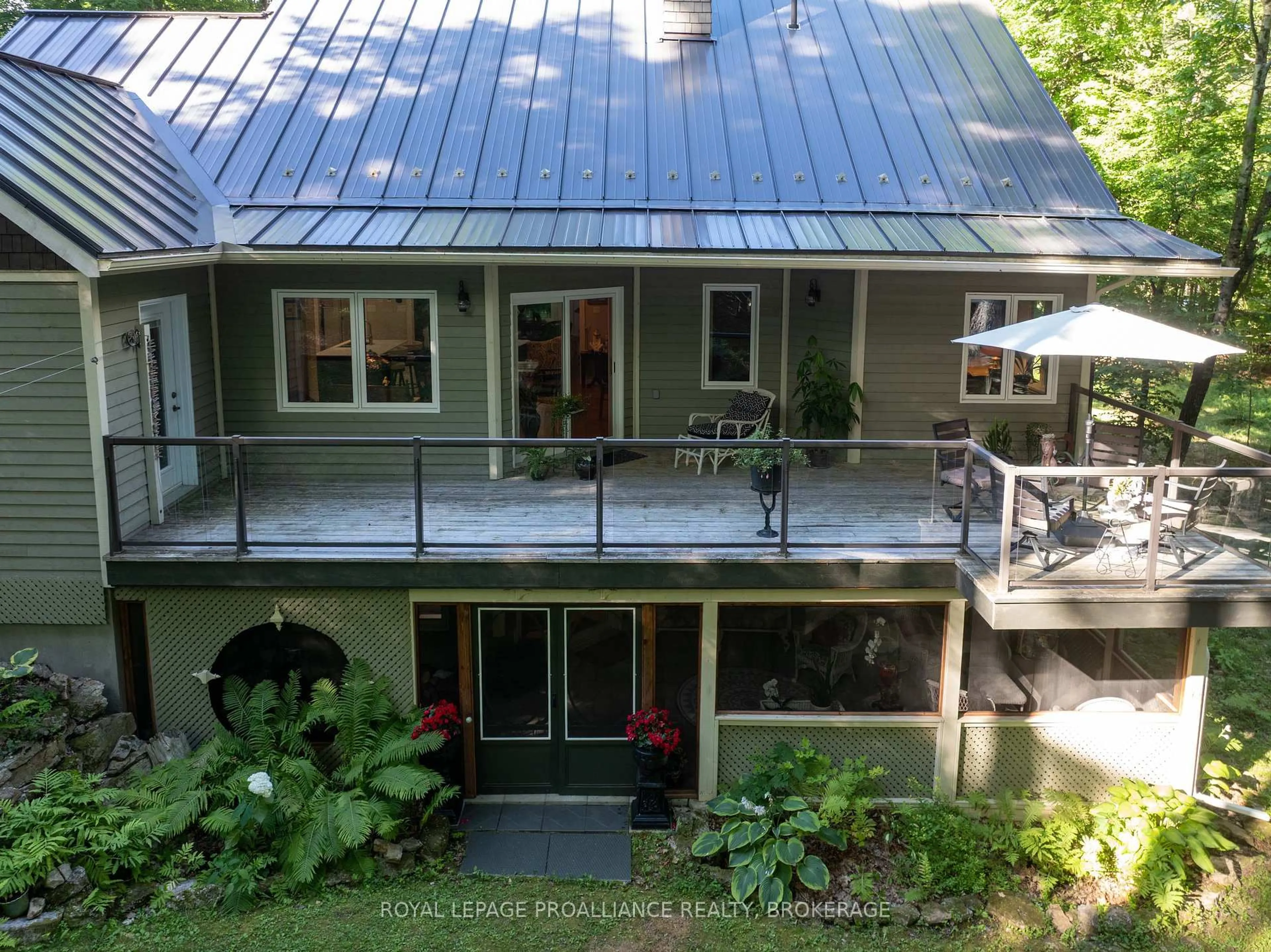 A pic from outside/outdoor area/front of a property/back of a property/a pic from drone, unknown for 141 Maplebush Tr, Perth Ontario K7H 3C7