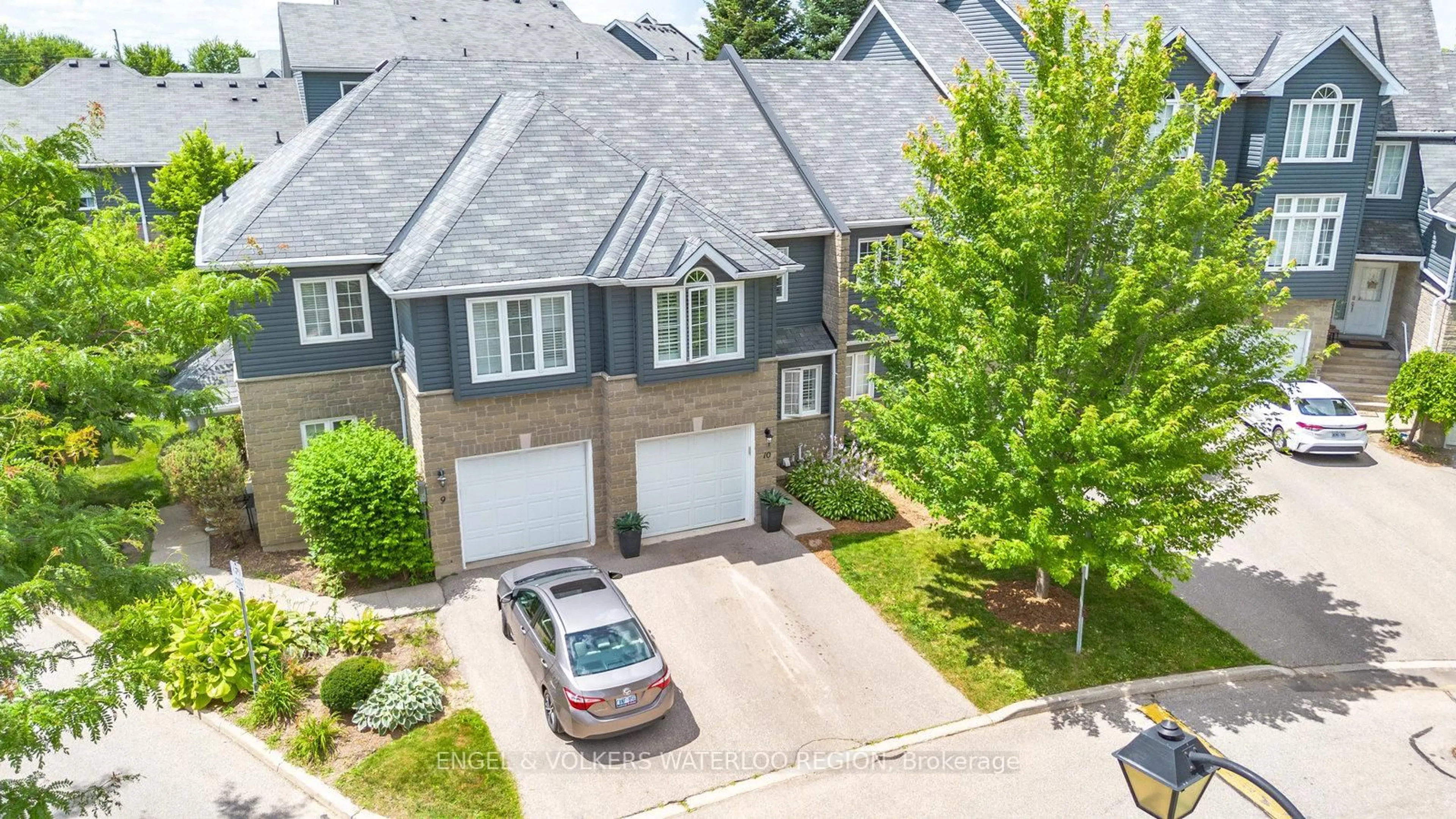 A pic from outside/outdoor area/front of a property/back of a property/a pic from drone, street for 199 Saginaw Pkwy #10, Cambridge Ontario N1T 1T9