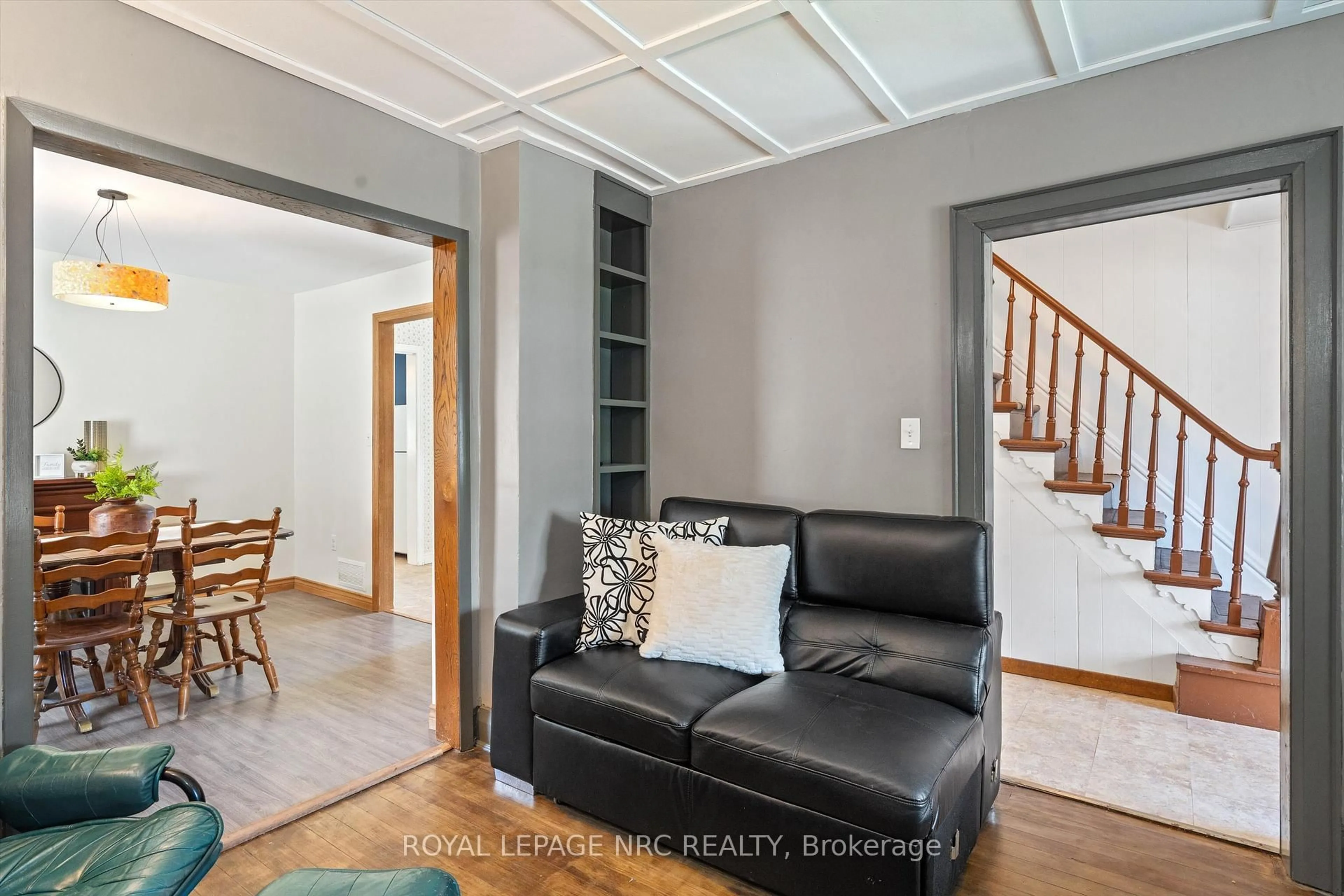 Living room with furniture, unknown for 64 Haynes Ave, St. Catharines Ontario L2R 3Z3