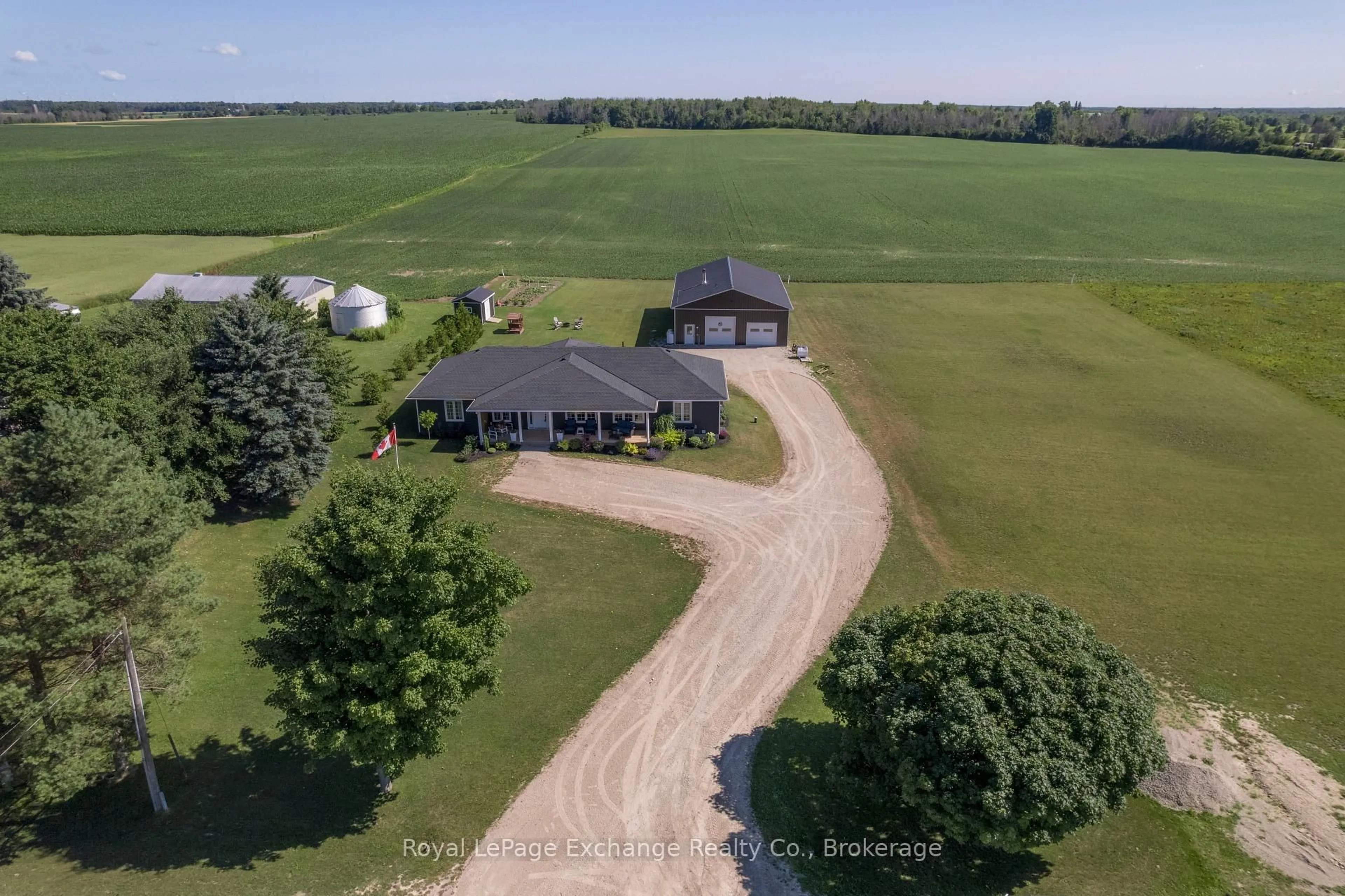 A pic from outside/outdoor area/front of a property/back of a property/a pic from drone, unknown for 422 Hayes Lake Ave, Huron-Kinloss Ontario N0G 2B0