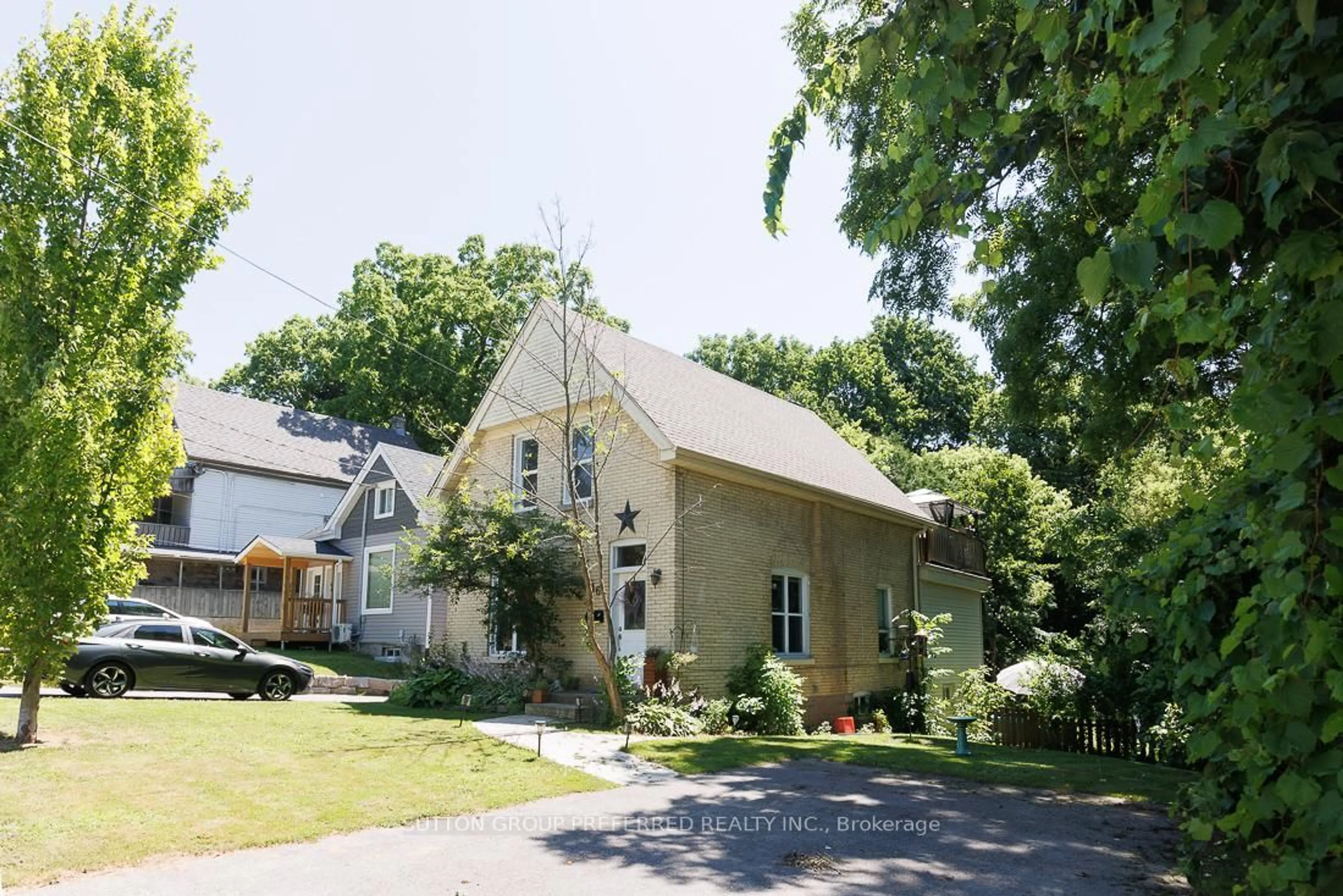Unknown for 46 Springbank Dr, London South Ontario N6J 1E3