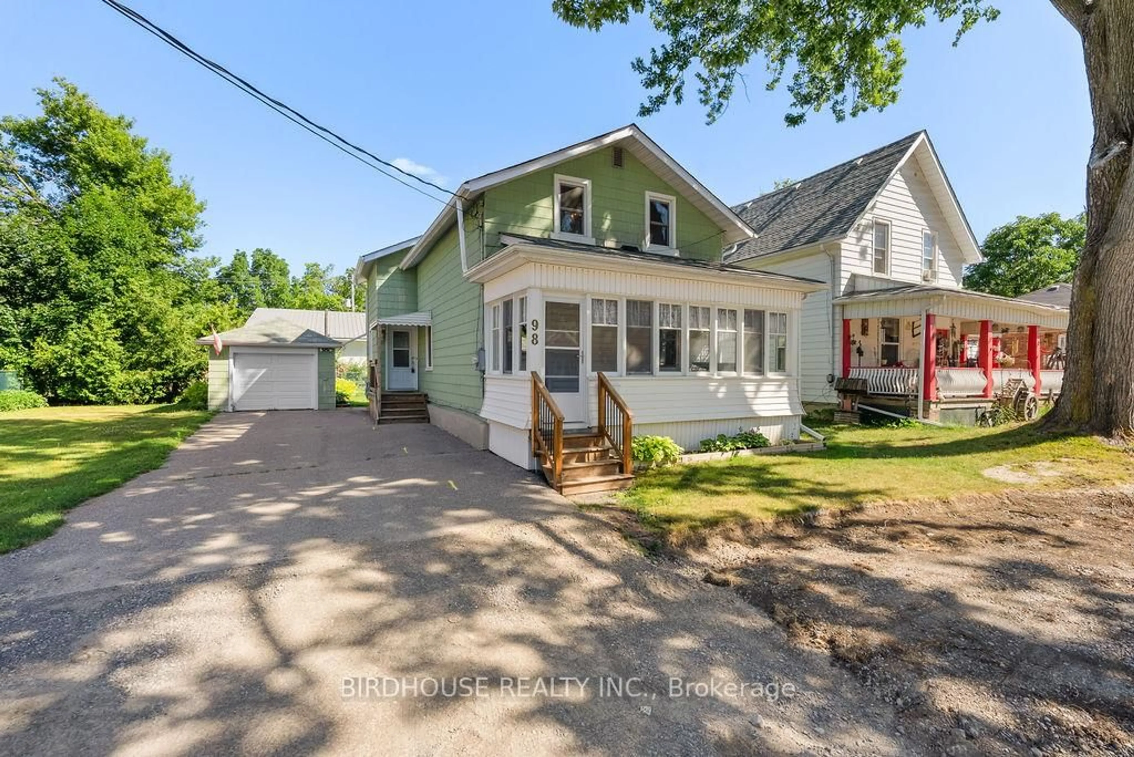 A pic from outside/outdoor area/front of a property/back of a property/a pic from drone, street for 98 King St, Kawartha Lakes Ontario K9V 1C9