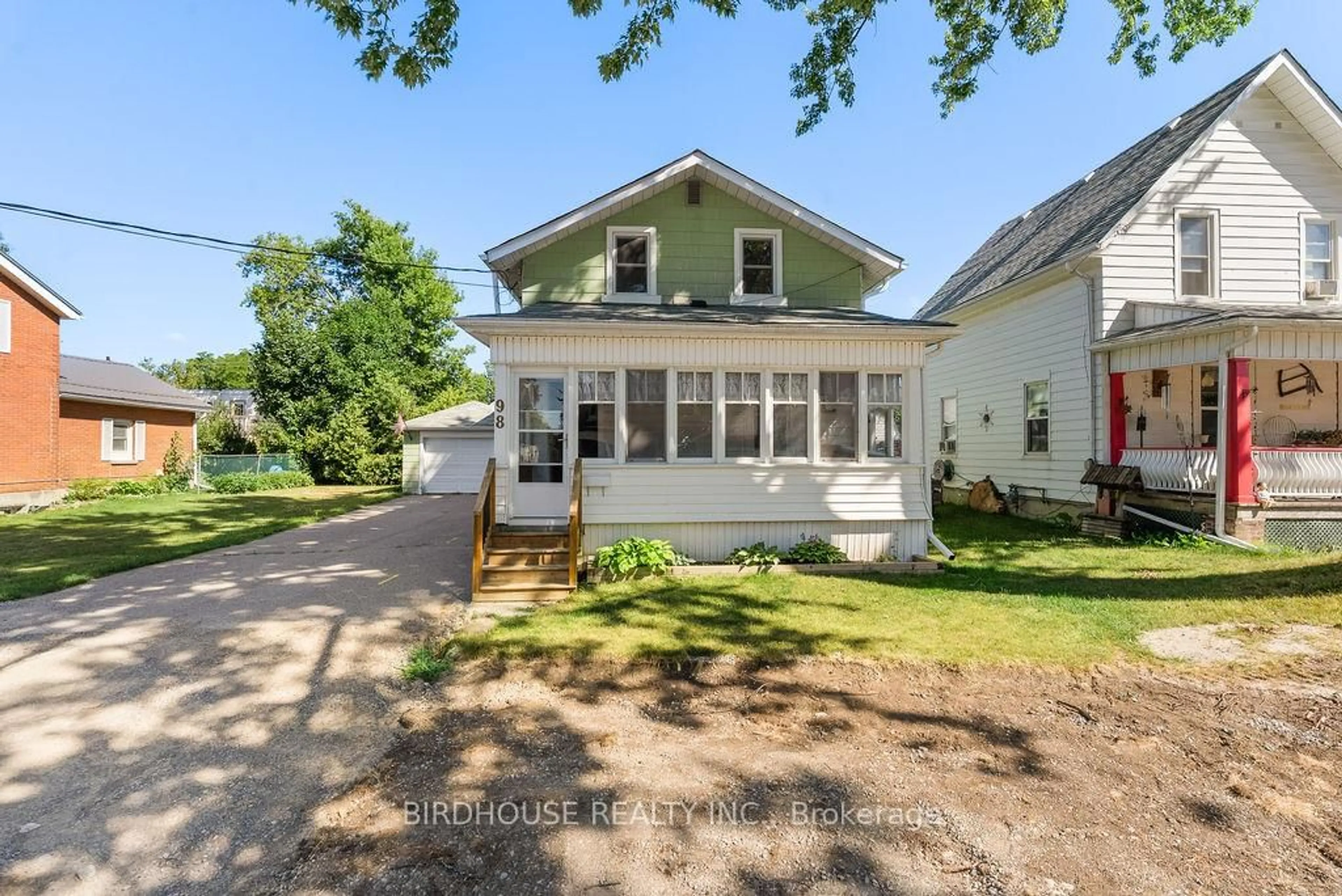 A pic from outside/outdoor area/front of a property/back of a property/a pic from drone, street for 98 King St, Kawartha Lakes Ontario K9V 1C9