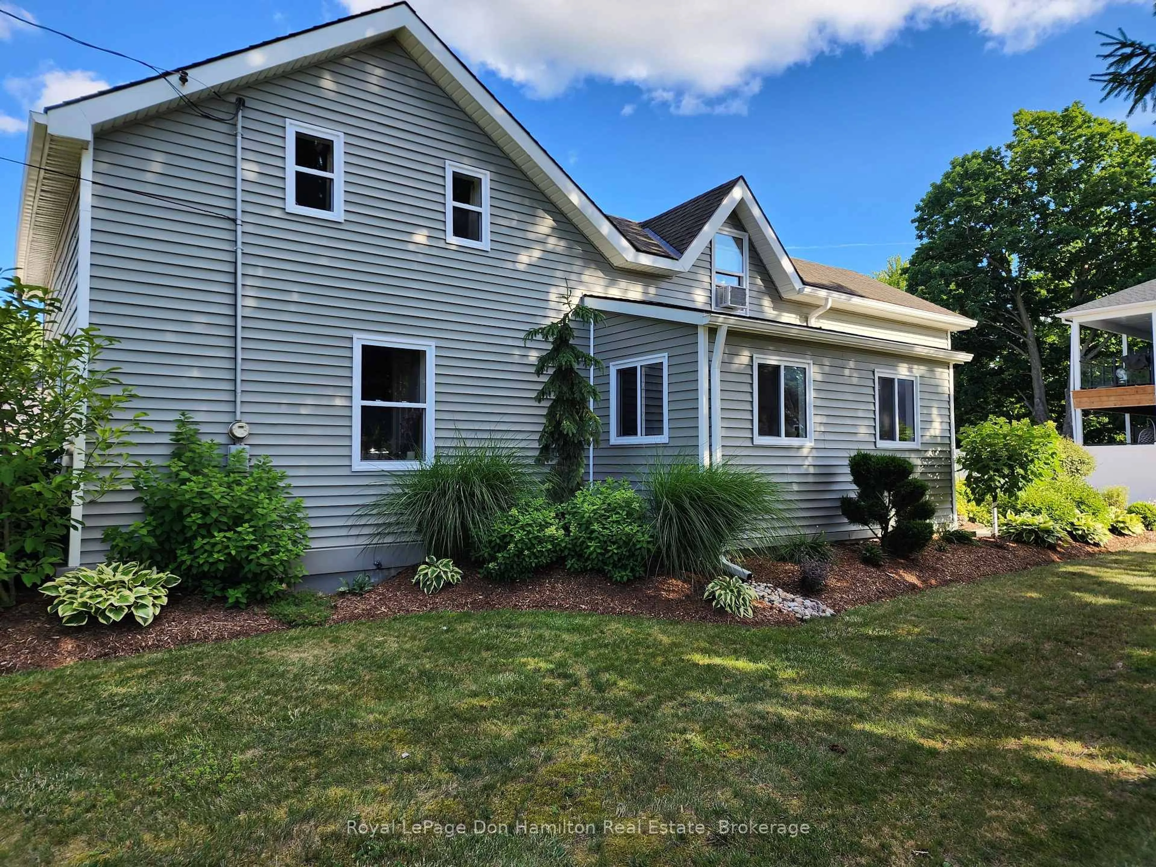Home with vinyl exterior material, building for 85122 Ethel Line, Huron East Ontario N0G 1T0