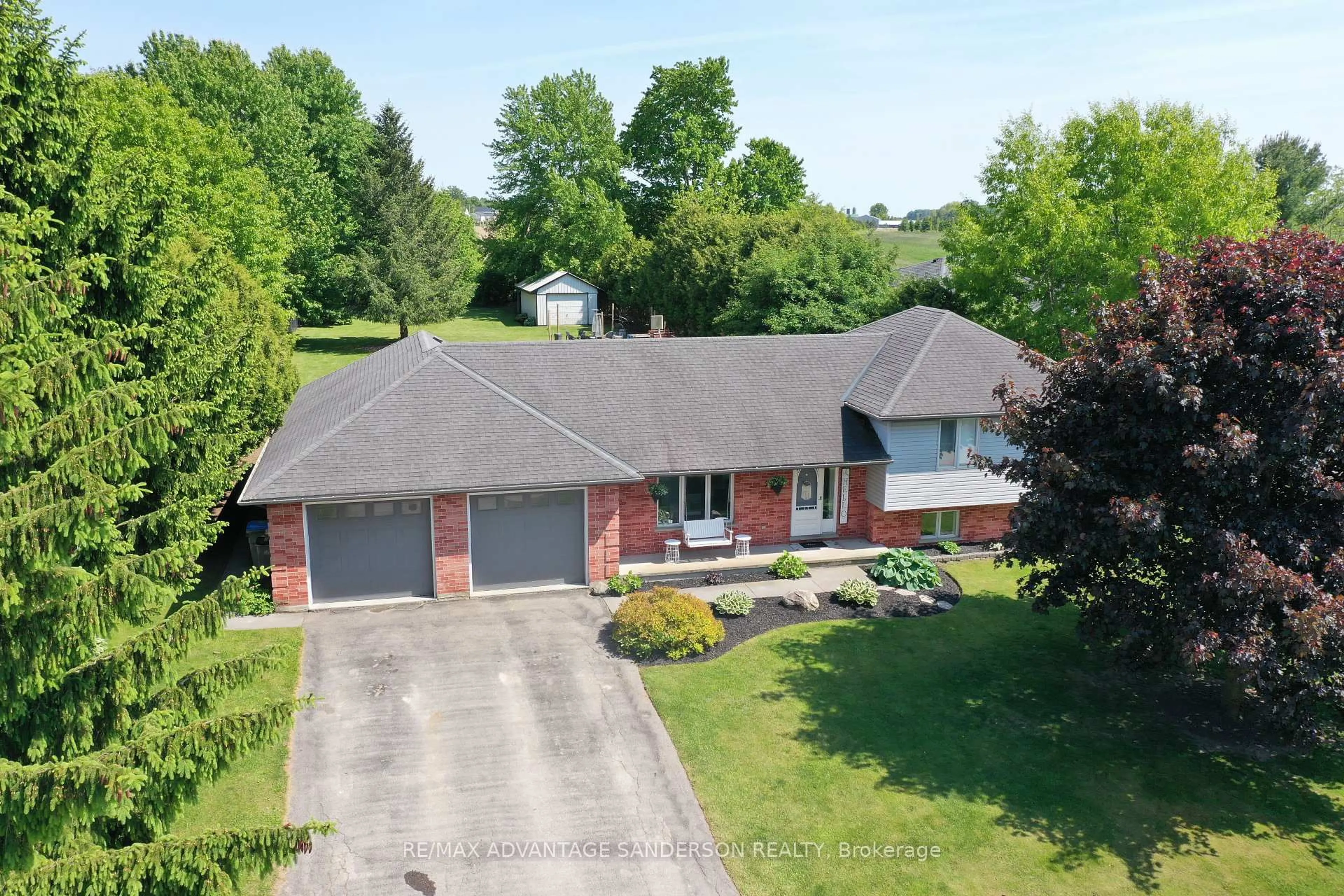 A pic from outside/outdoor area/front of a property/back of a property/a pic from drone, street for 119 Brookfield St, Middlesex Centre Ontario N0M 1P0