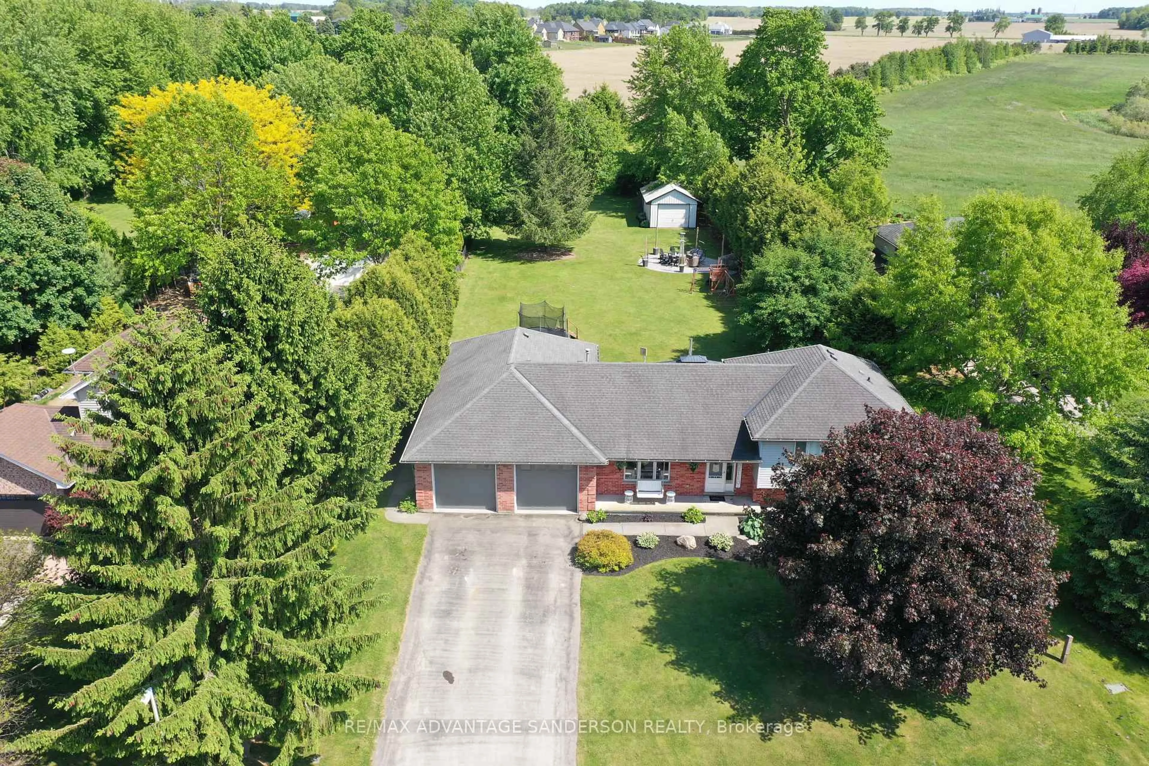 A pic from outside/outdoor area/front of a property/back of a property/a pic from drone, street for 119 Brookfield St, Middlesex Centre Ontario N0M 1P0