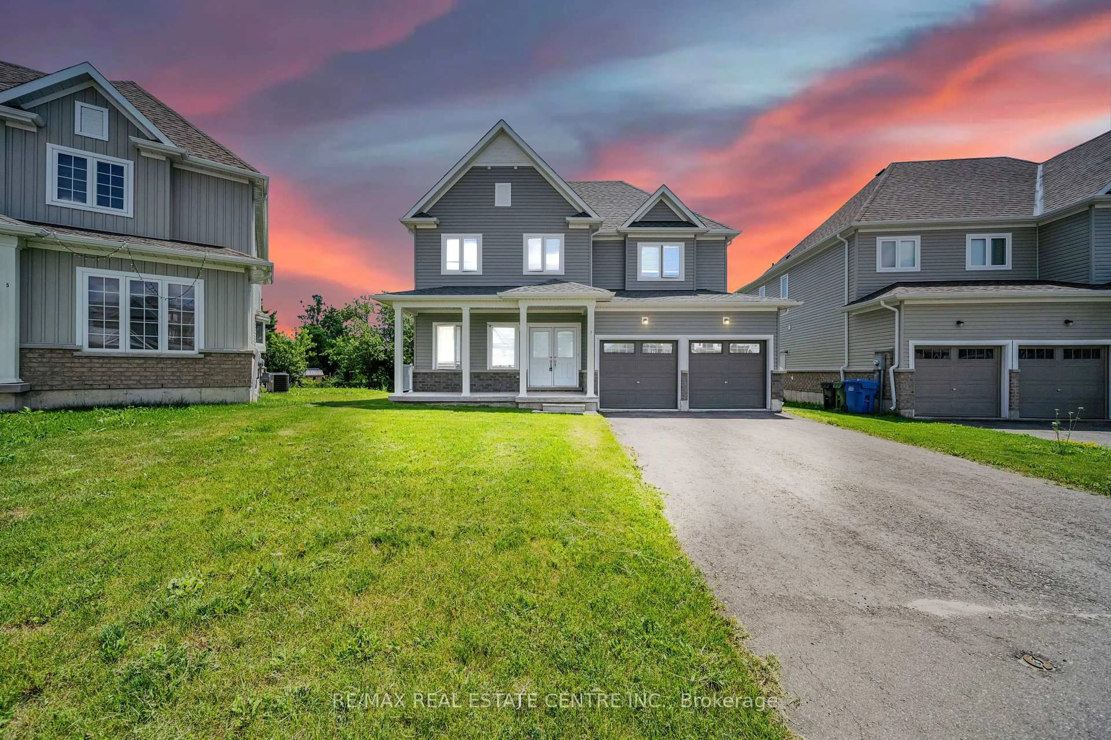 A pic from outside/outdoor area/front of a property/back of a property/a pic from drone, street for 7 Todd Cres, Southgate Ontario N0C 1B0