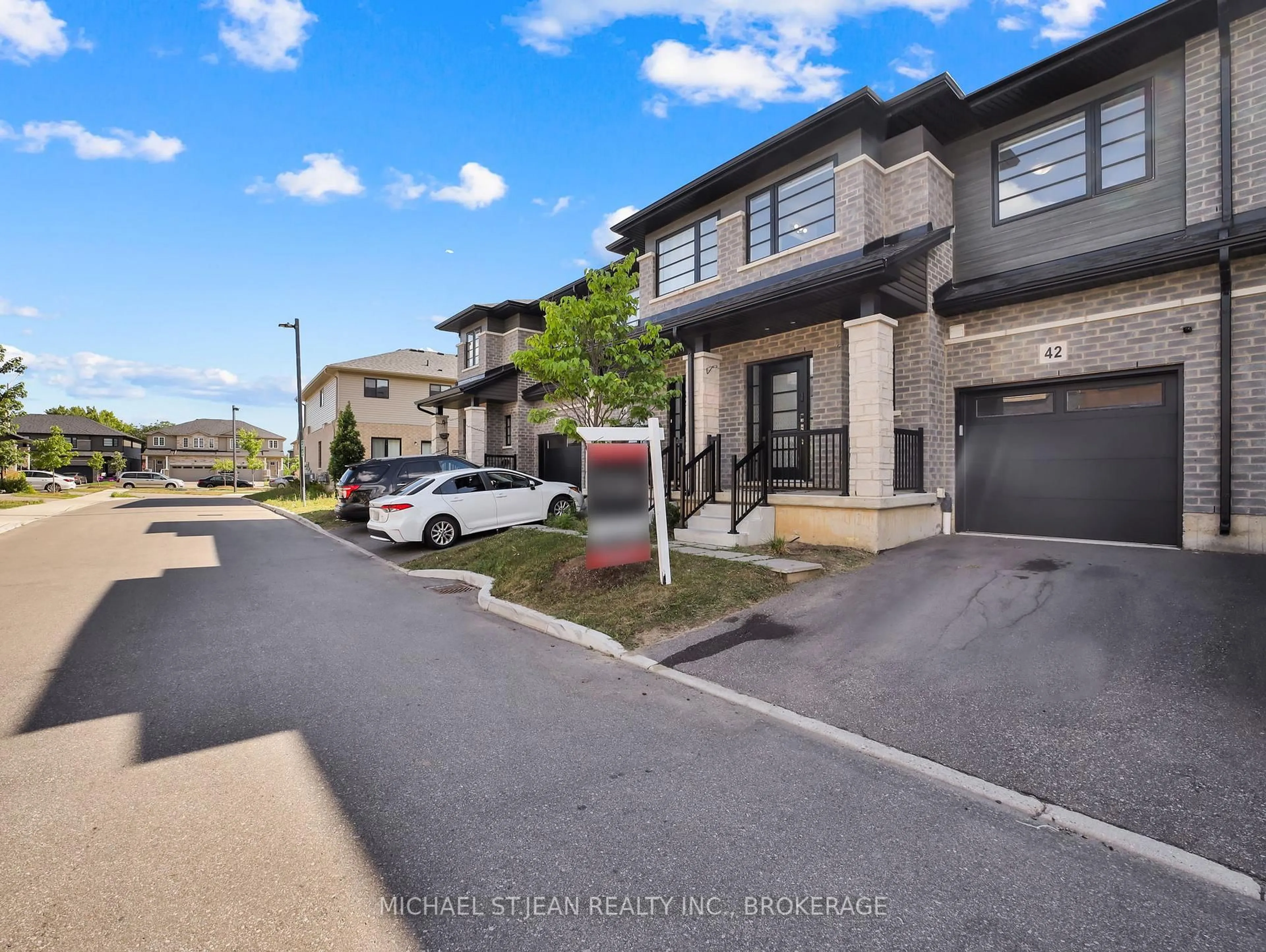 A pic from outside/outdoor area/front of a property/back of a property/a pic from drone, street for 520 Grey St #42, Brantford Ontario N3S 6T6