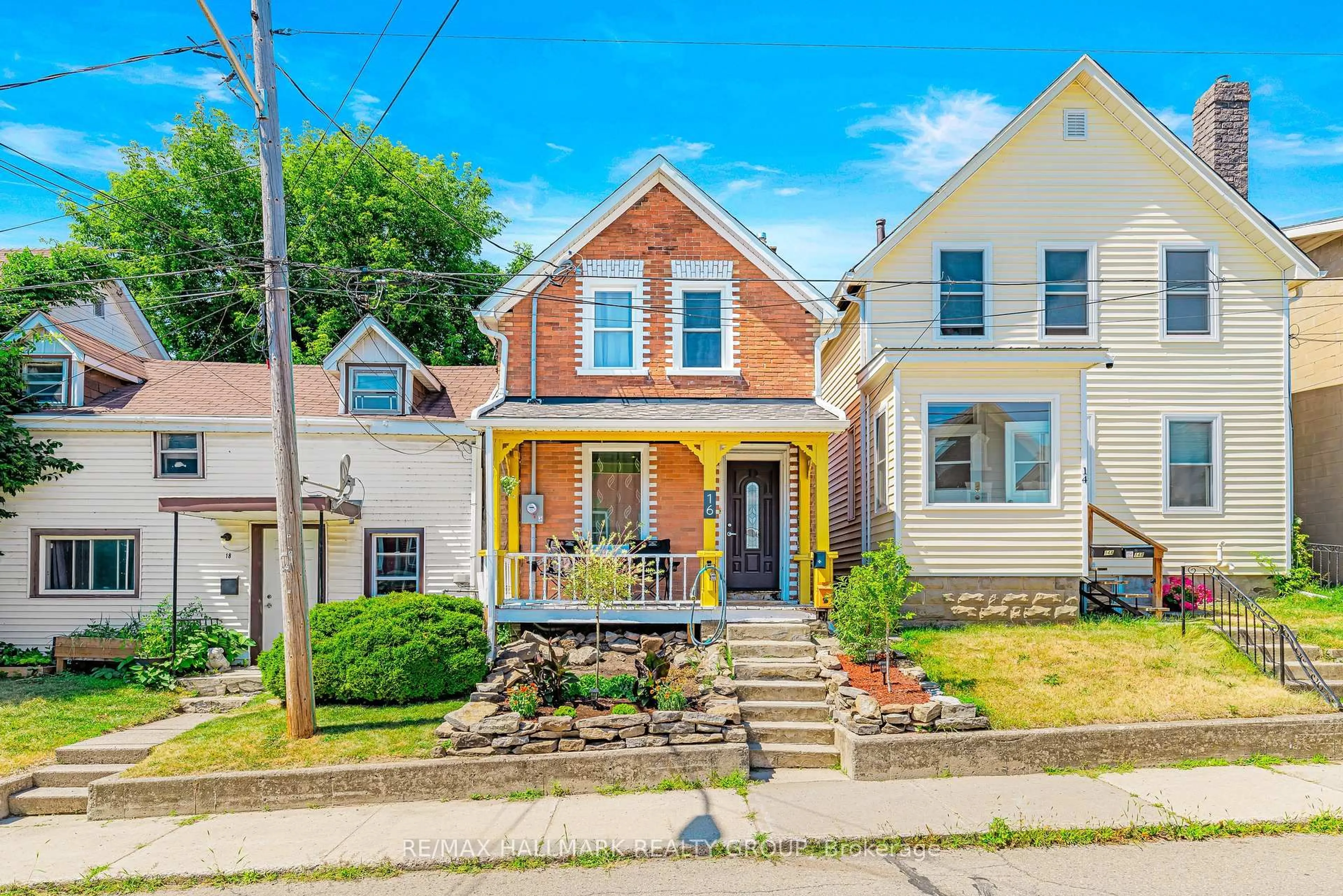 Unknown for 16 Halliday St, Brockville Ontario K6V 3N9