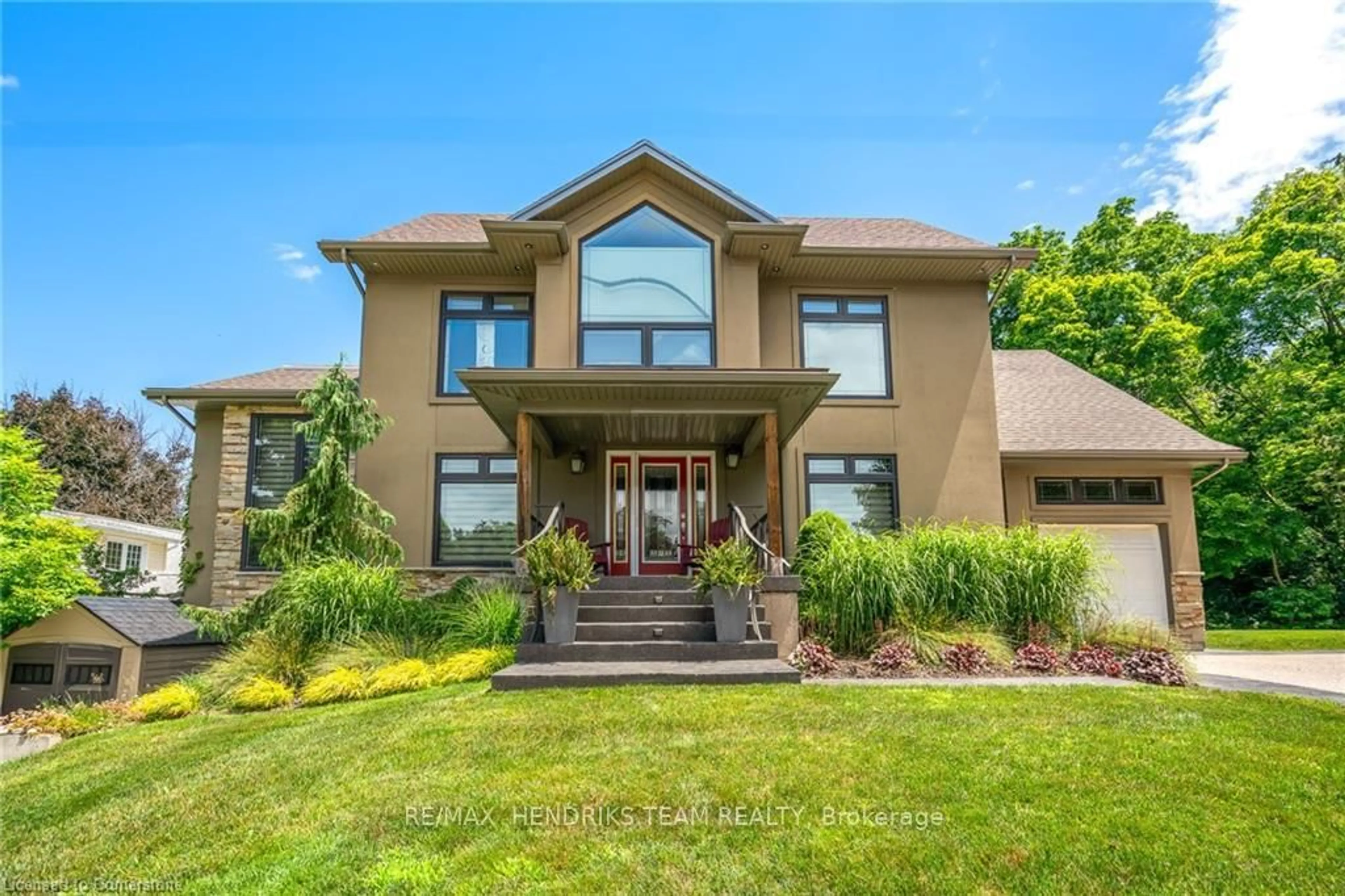Home with brick exterior material, unknown for 4 FRONT St, Niagara-on-the-Lake Ontario L0S 1J0