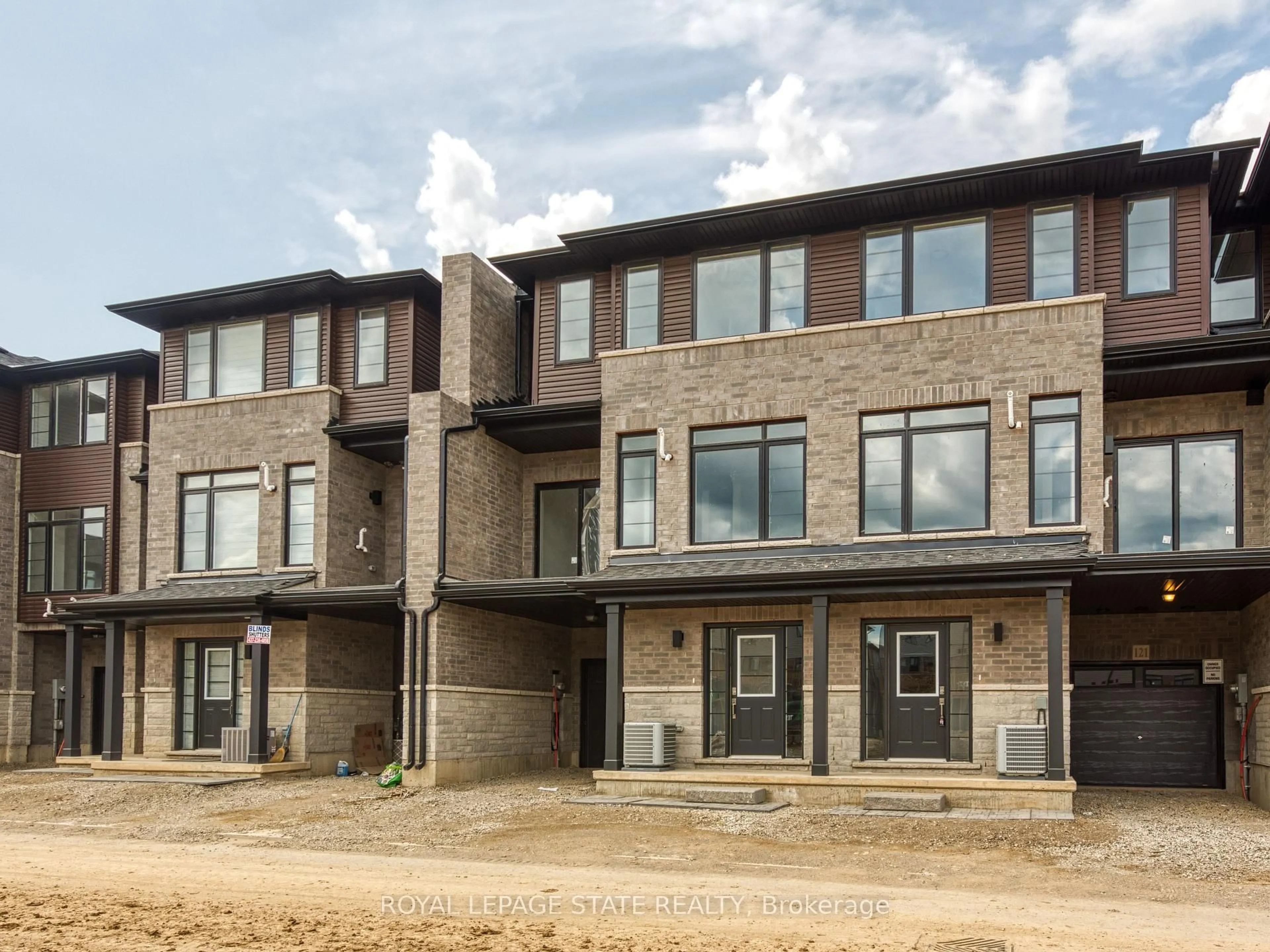 Home with brick exterior material, unknown for 461 Blackburn Dr #120, Brantford Ontario N3T 0W9
