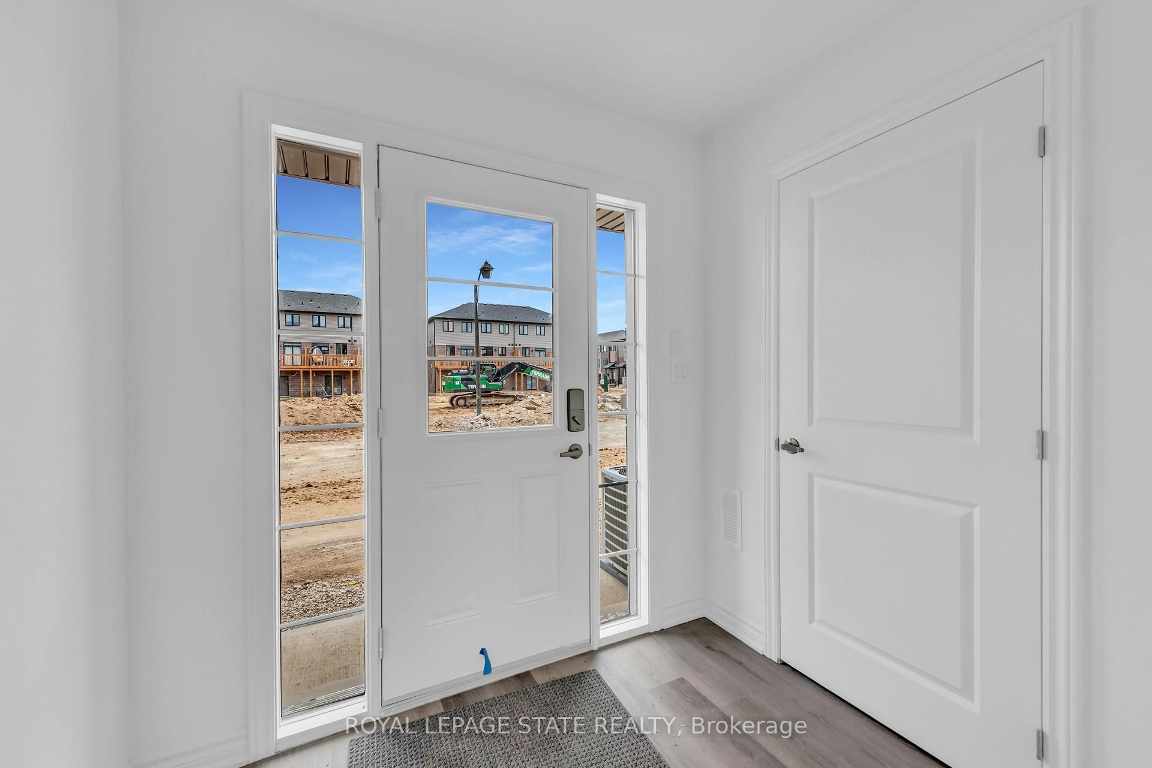 Indoor entryway for 461 Blackburn Dr #120, Brantford Ontario N3T 0W9
