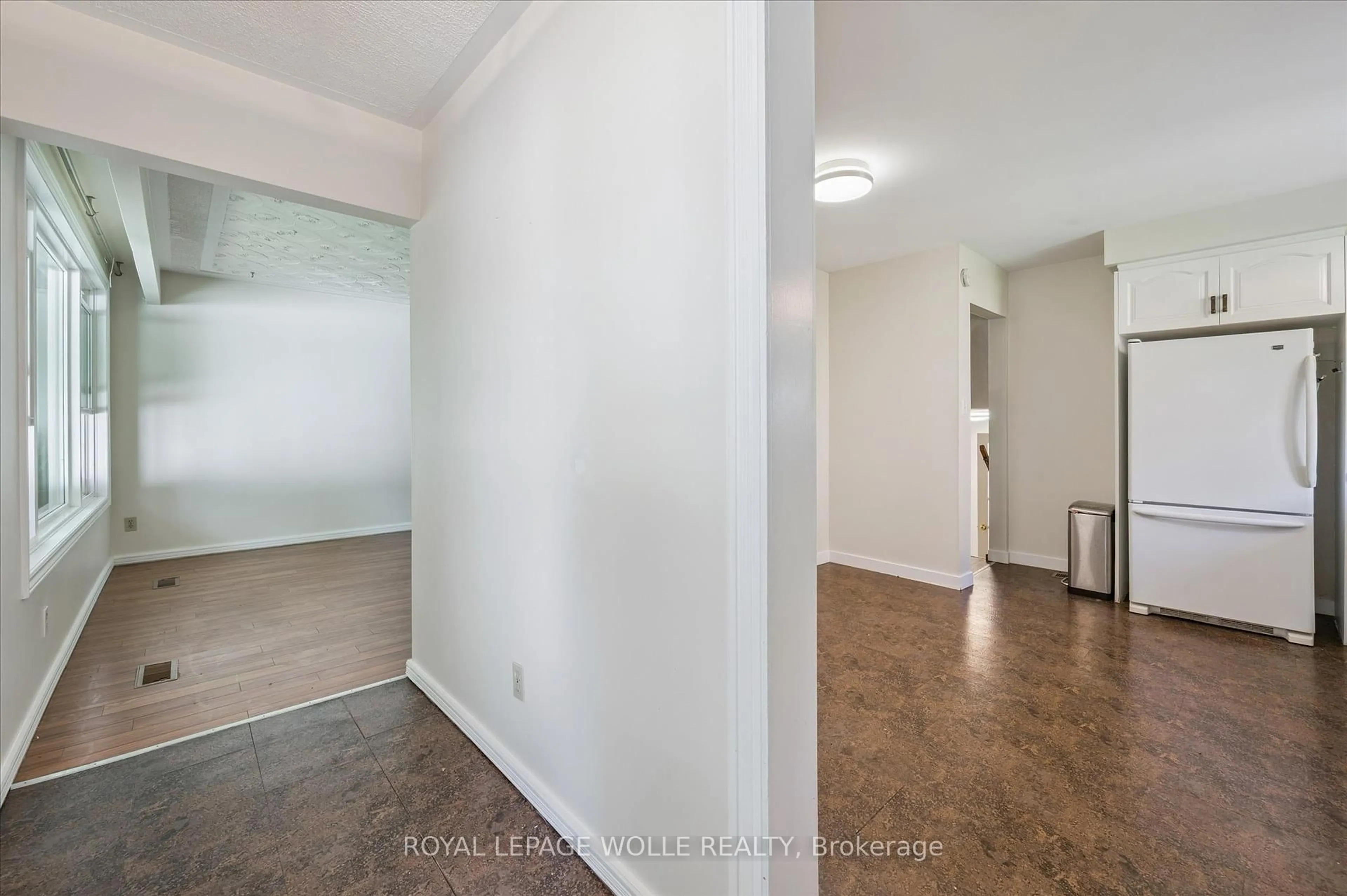 Unknown for 218 Overlea Dr, Kitchener Ontario N2M 1T3