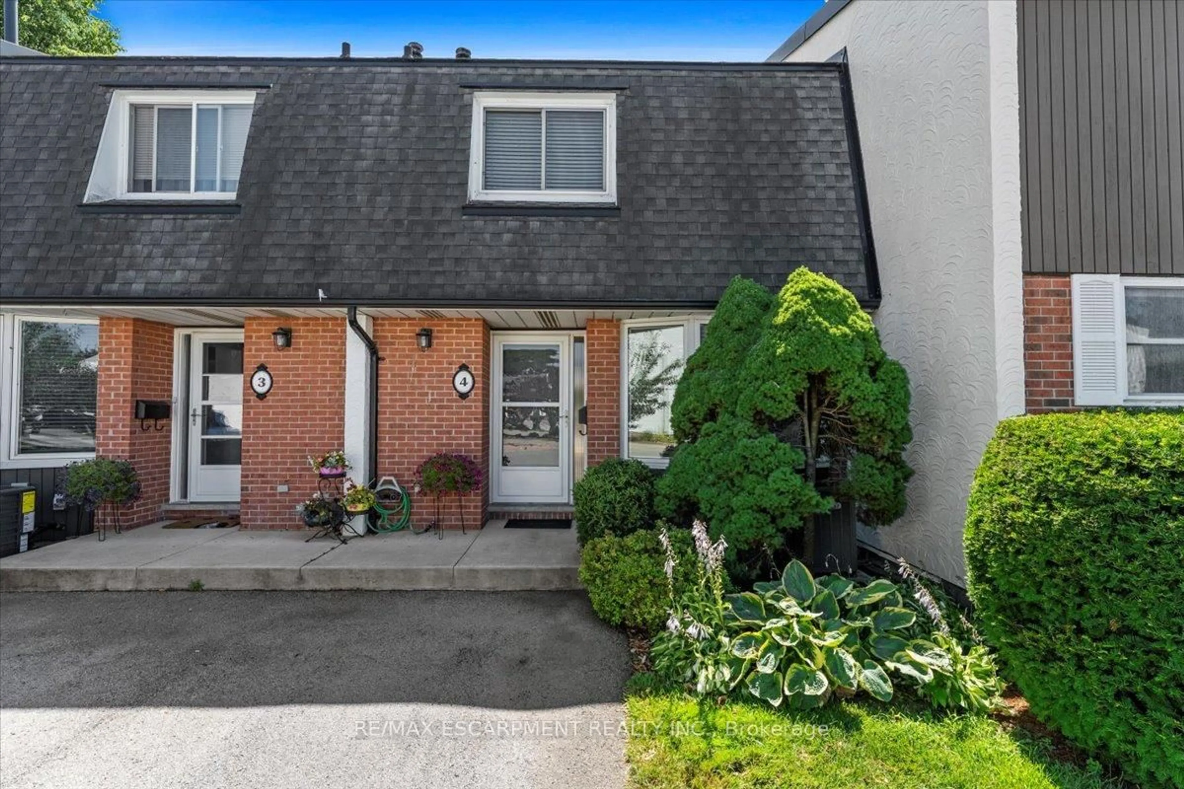 Unknown for 77 Linwell Rd #4, St. Catharines Ontario L2N 6R1