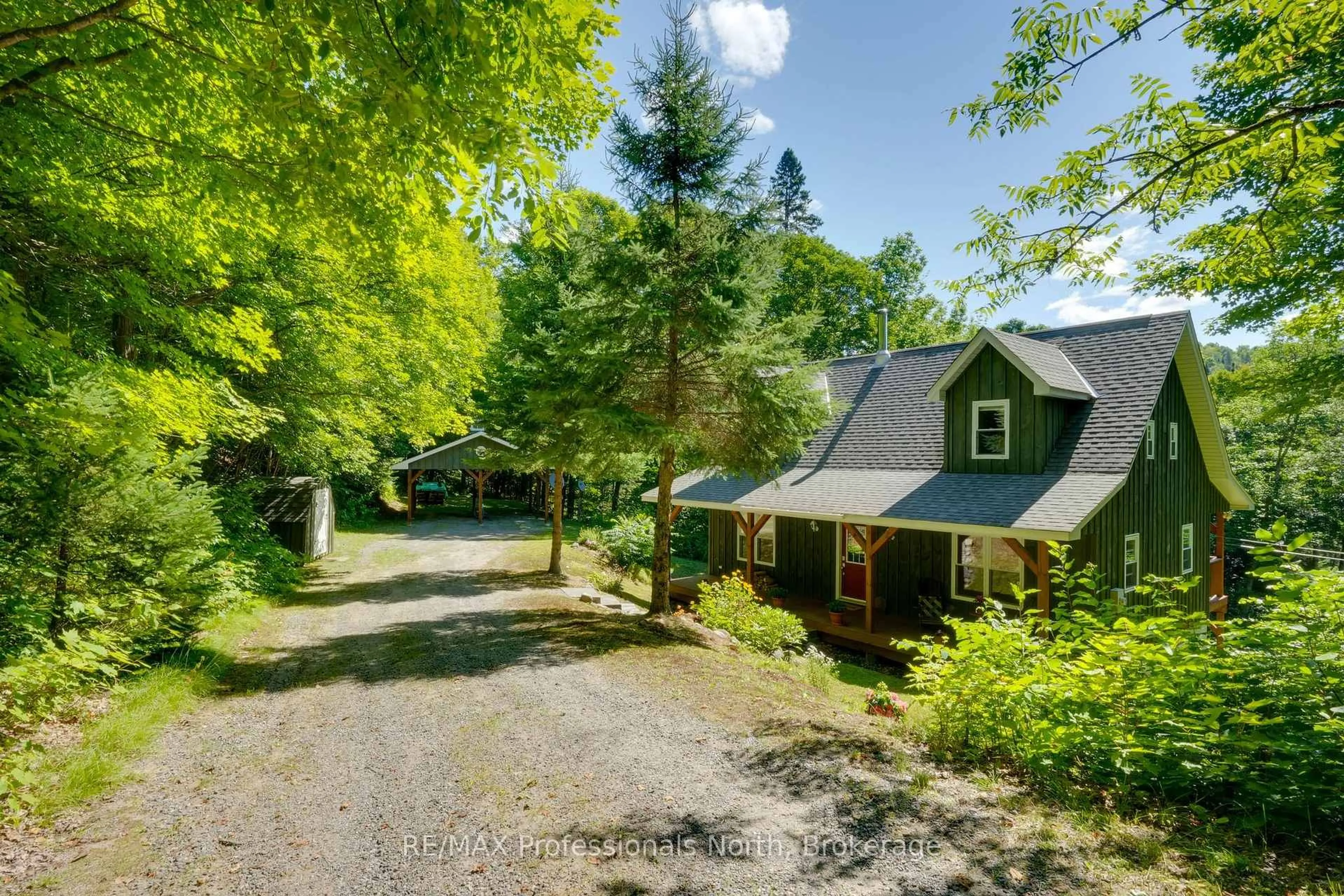 A pic from outside/outdoor area/front of a property/back of a property/a pic from drone, street for 1237 Williamsport Rd, Huntsville Ontario P1H 2J4