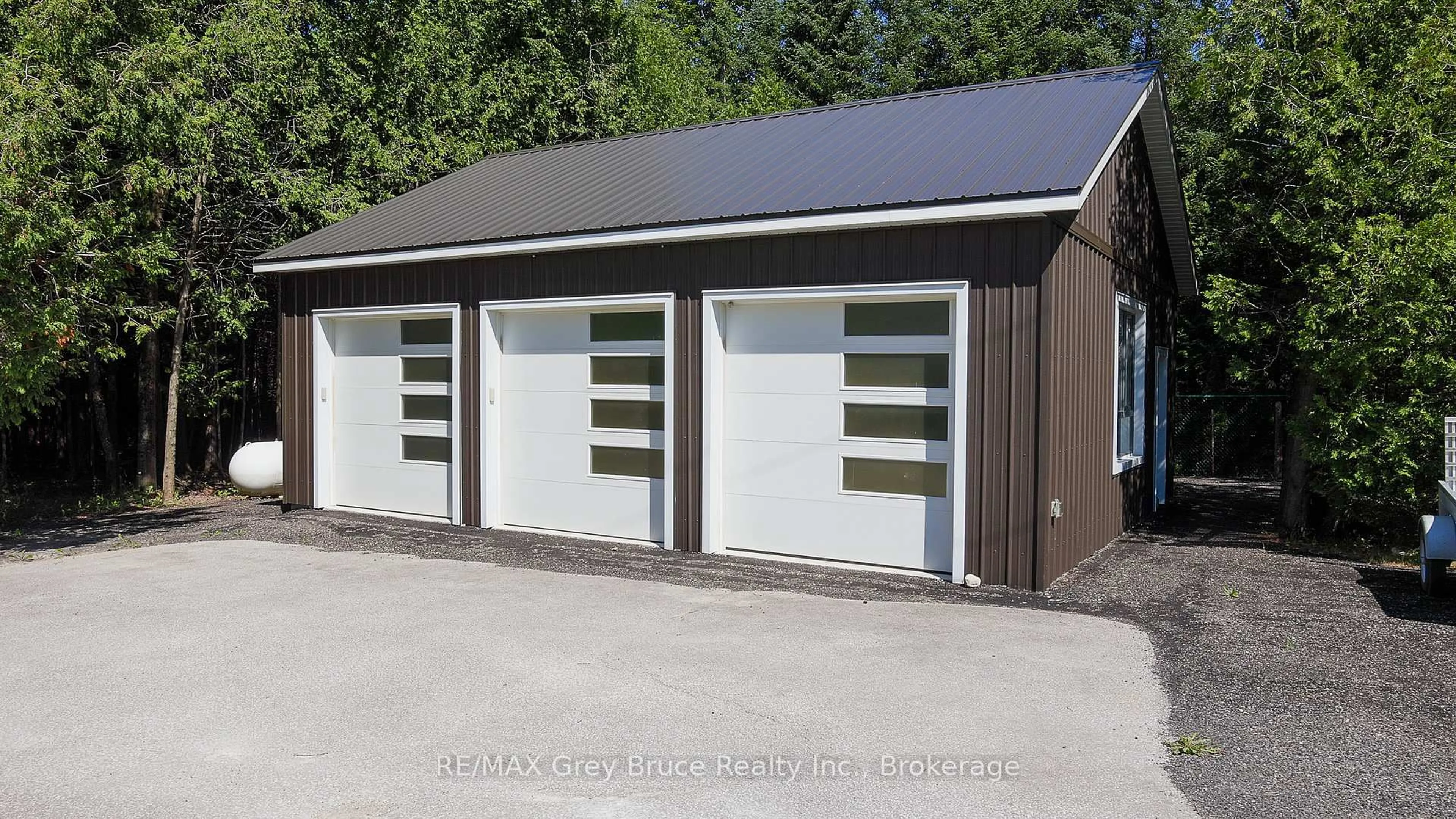 Indoor garage for 495204 Traverston Rd, West Grey Ontario N0C 1H0