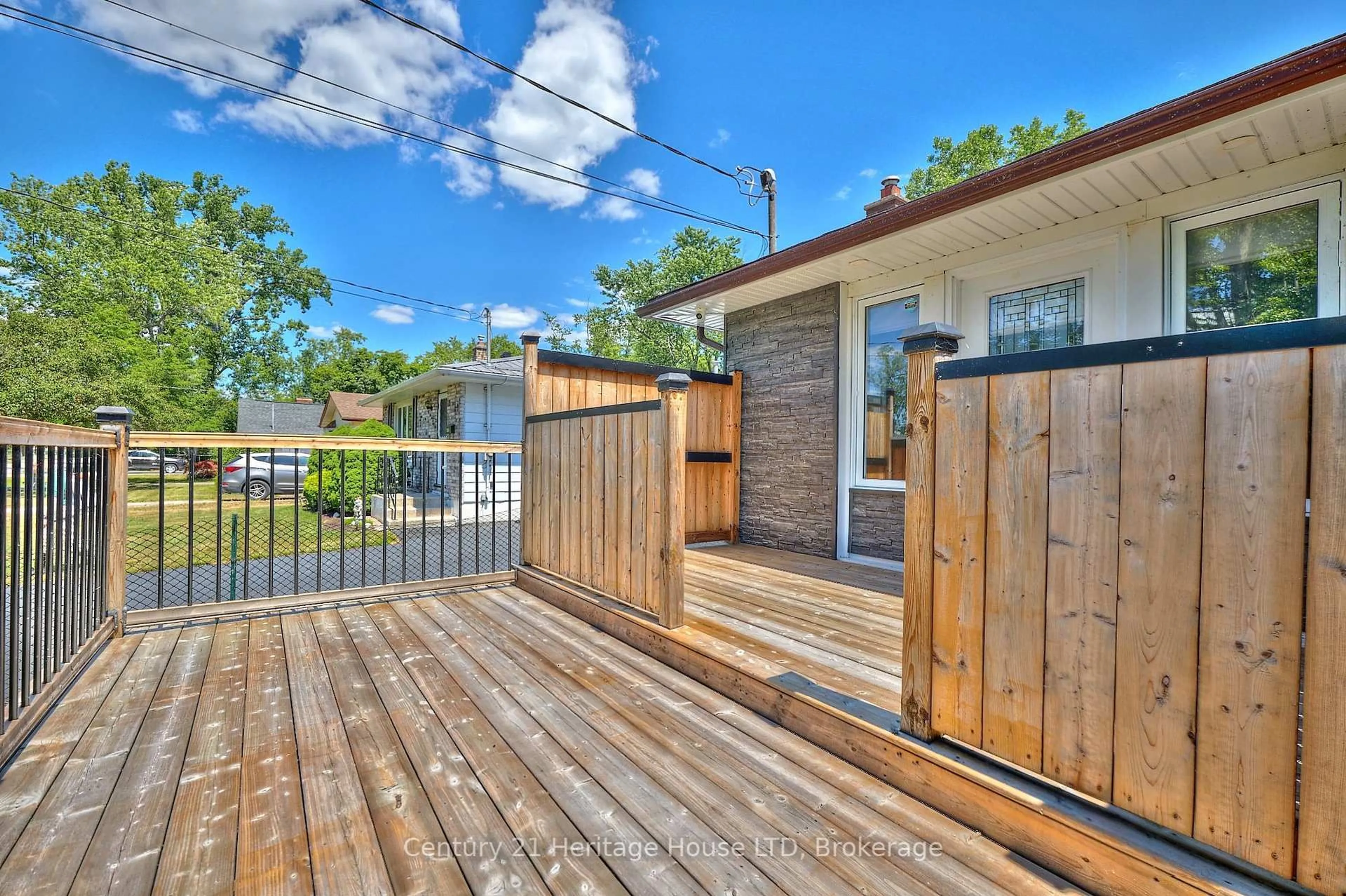 Unknown for 296 Rose Ave, Fort Erie Ontario L2A 4M1