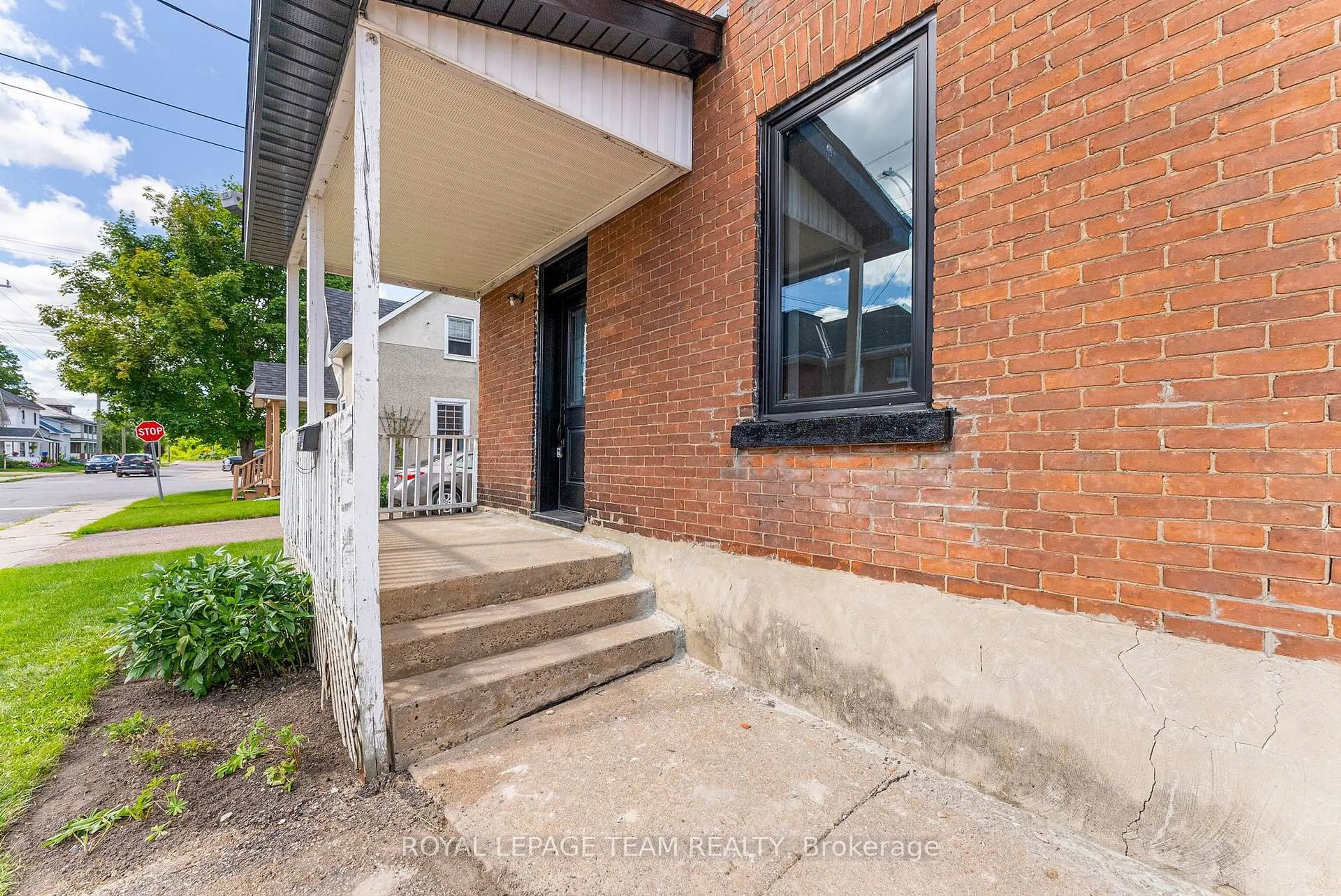 Unknown for 47 Bonnechere St, Renfrew Ontario K7V 1Y8