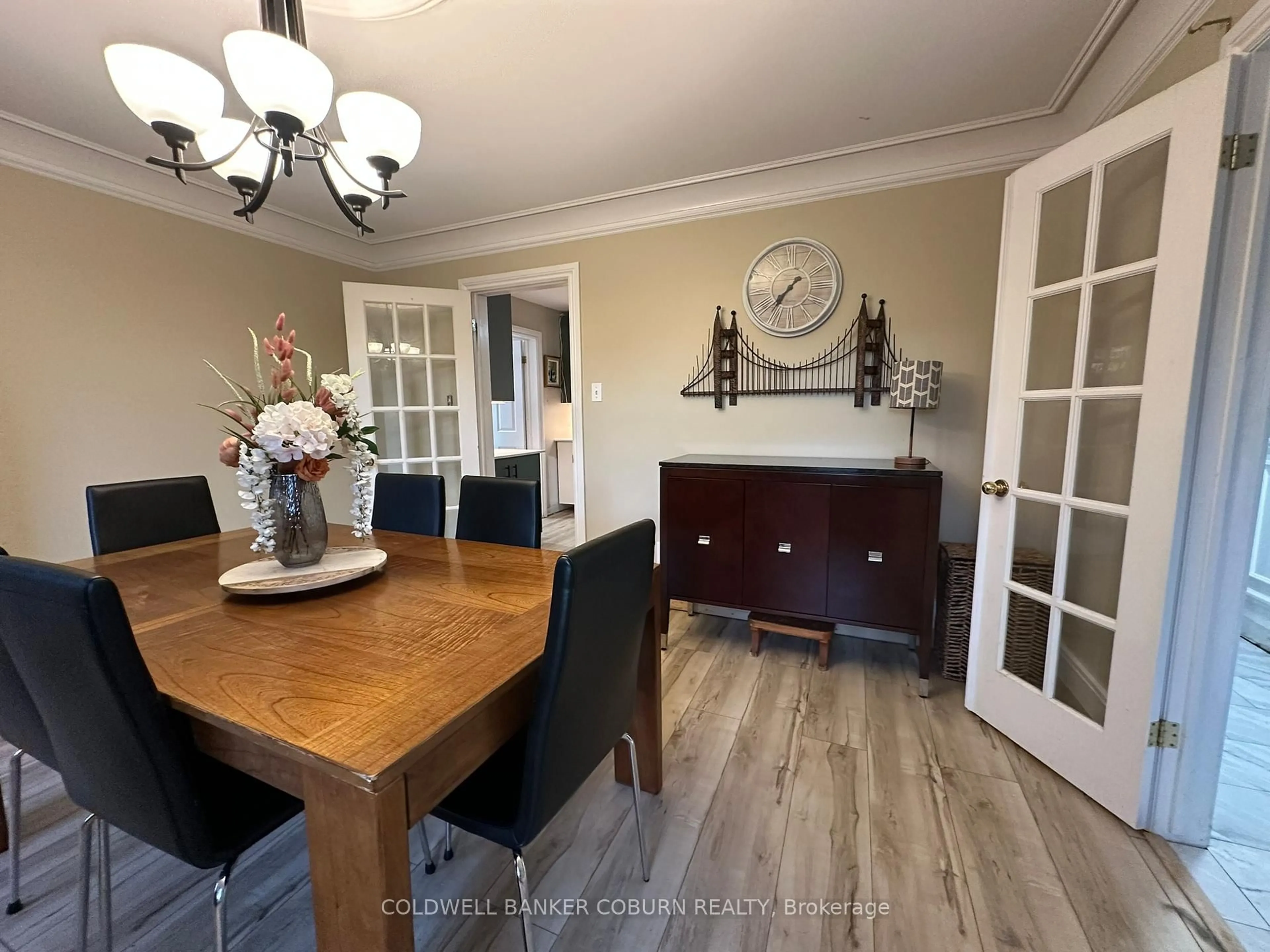 Dining room, wood/laminate floor for 45 Main St, North Grenville Ontario K0G 1T0