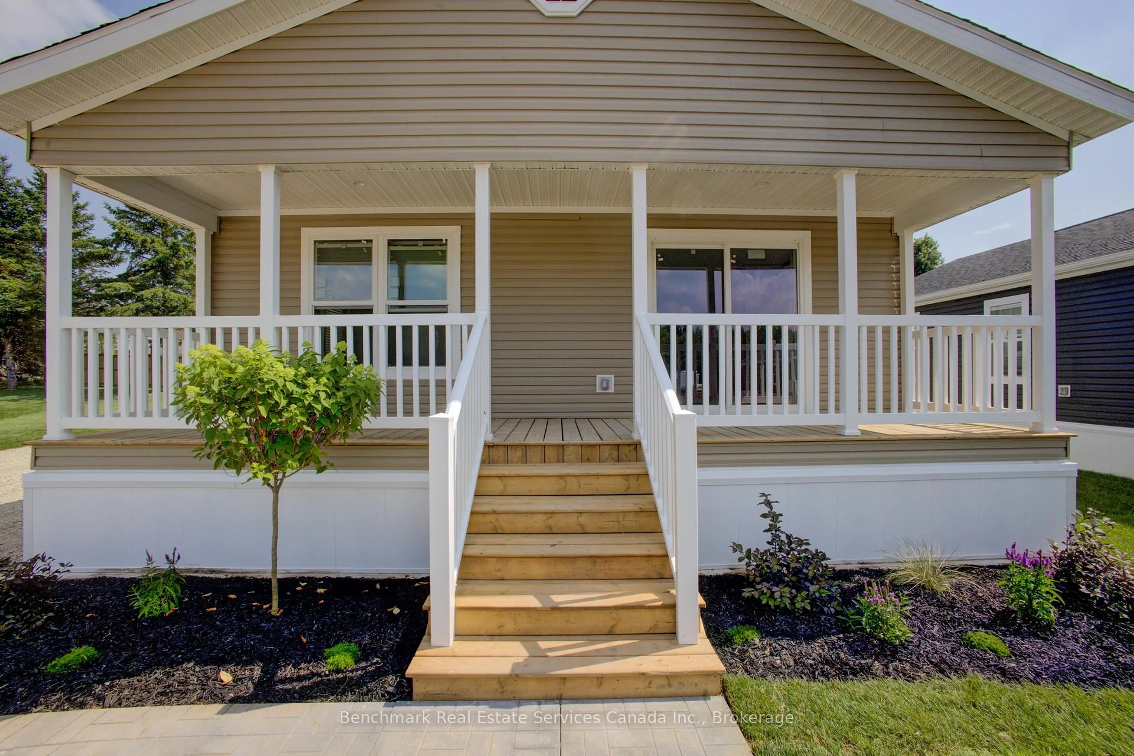 Home with vinyl exterior material, street for 210 Spruce Dr, West Grey Ontario N4N 3B8