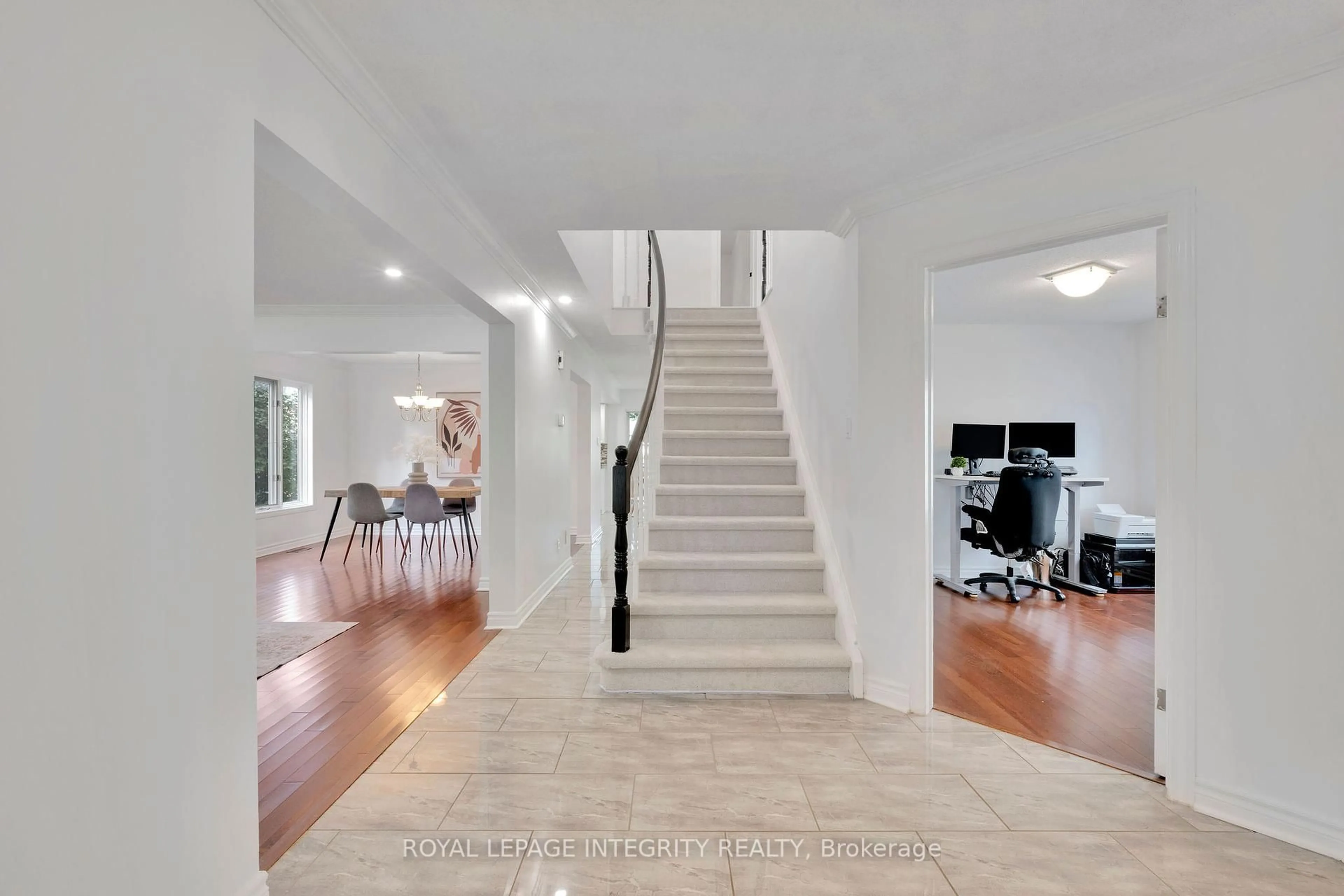 Unknown for 223 Mcgibbon Dr, Ottawa Ontario K2L 3Y6