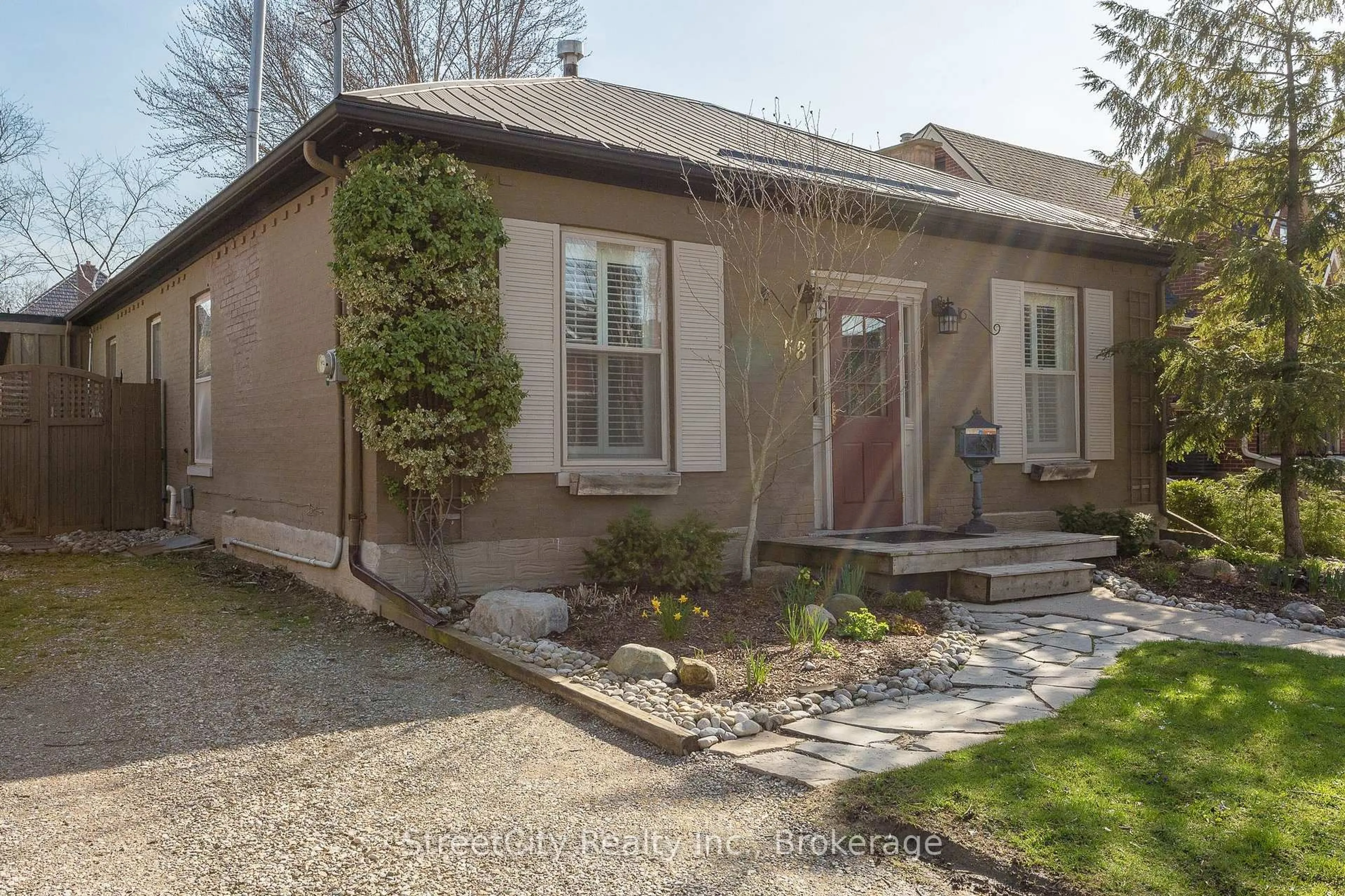 Unknown for 58 Norman St, Stratford Ontario N5A 5R7