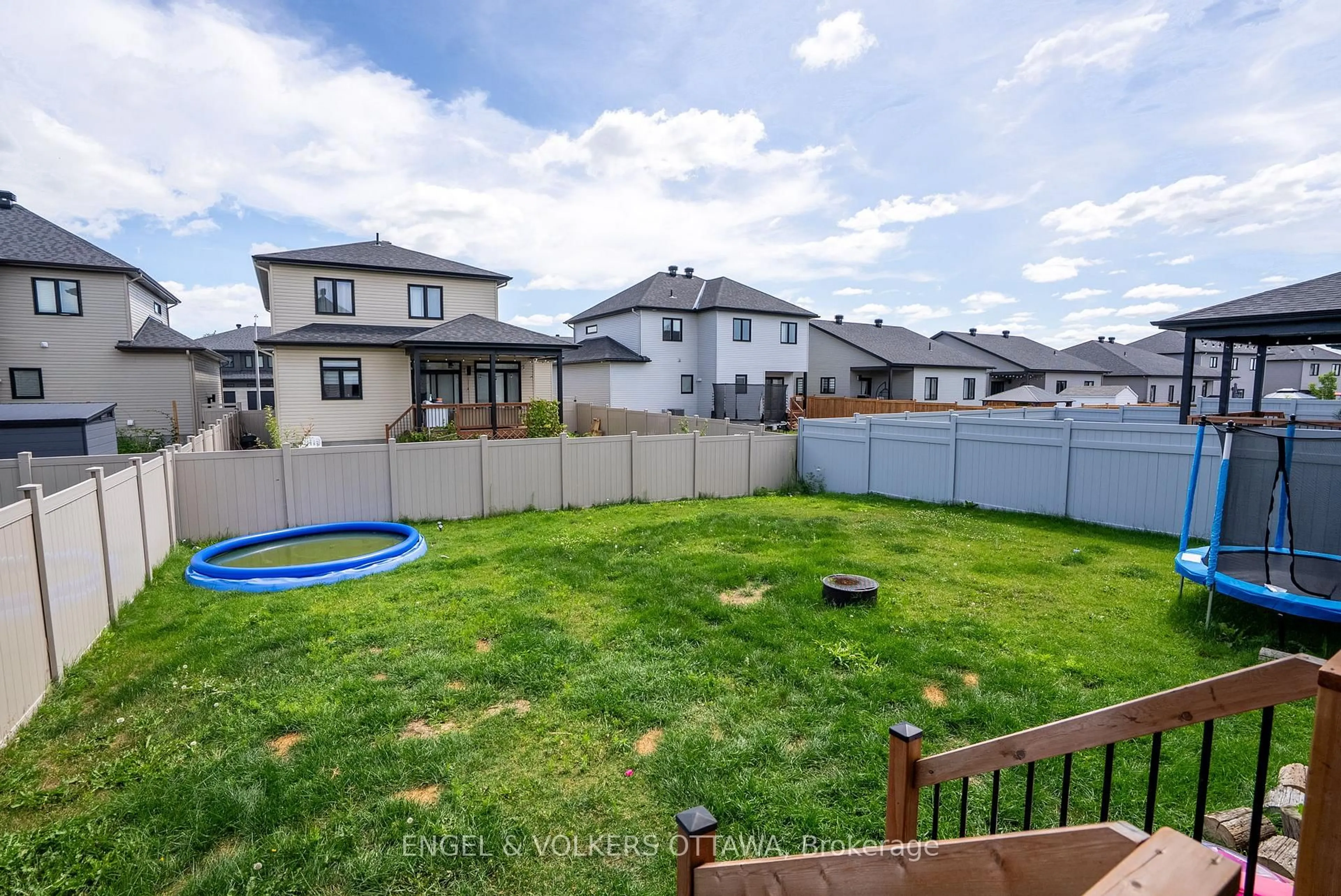 A pic from outside/outdoor area/front of a property/back of a property/a pic from drone, mountain view for 661 Conservation St, Casselman Ontario K0A 1M0