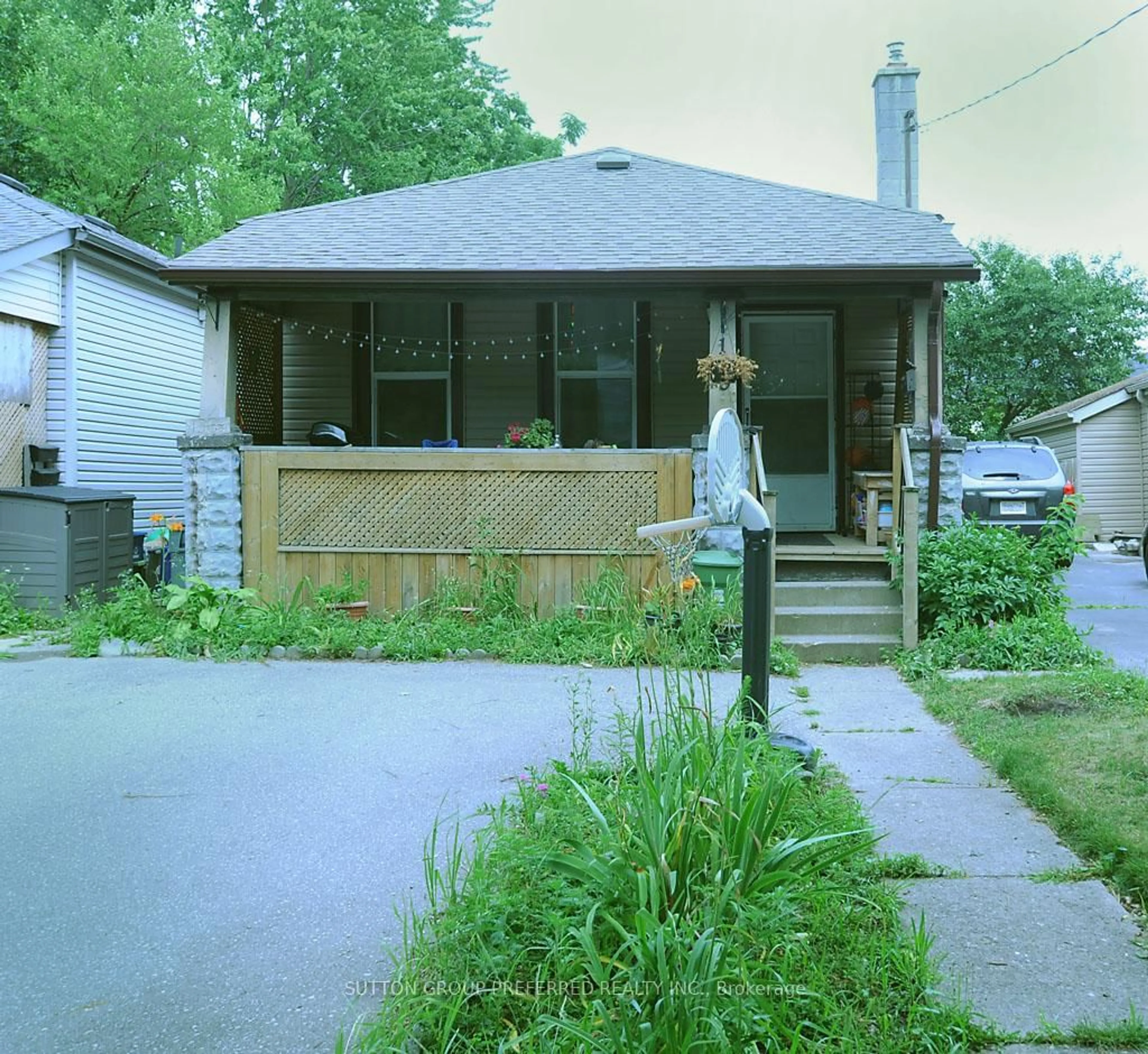Unknown for 138 Colborne St, London East Ontario N6B 2R9