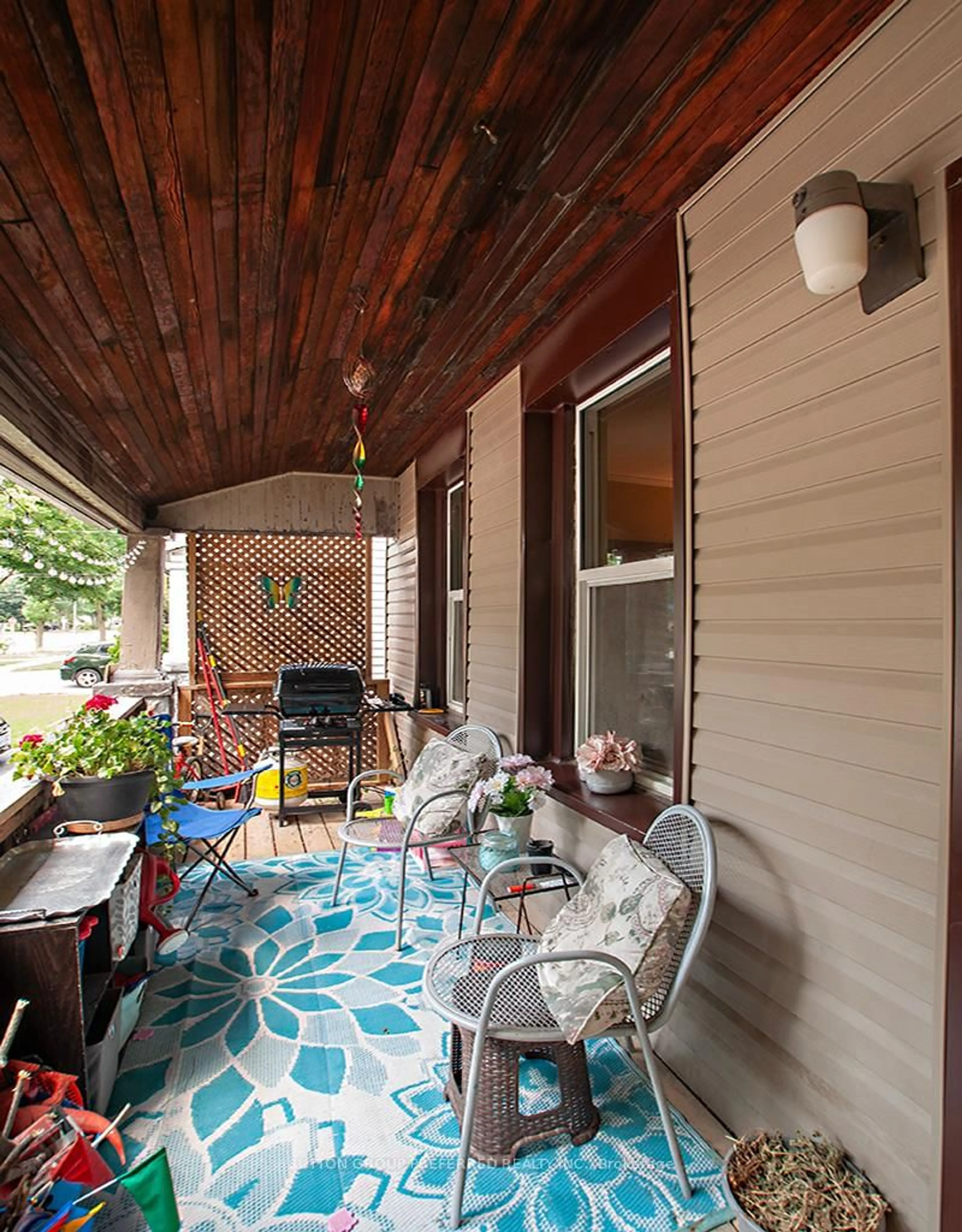 Patio, street for 138 Colborne St, London East Ontario N6B 2R9