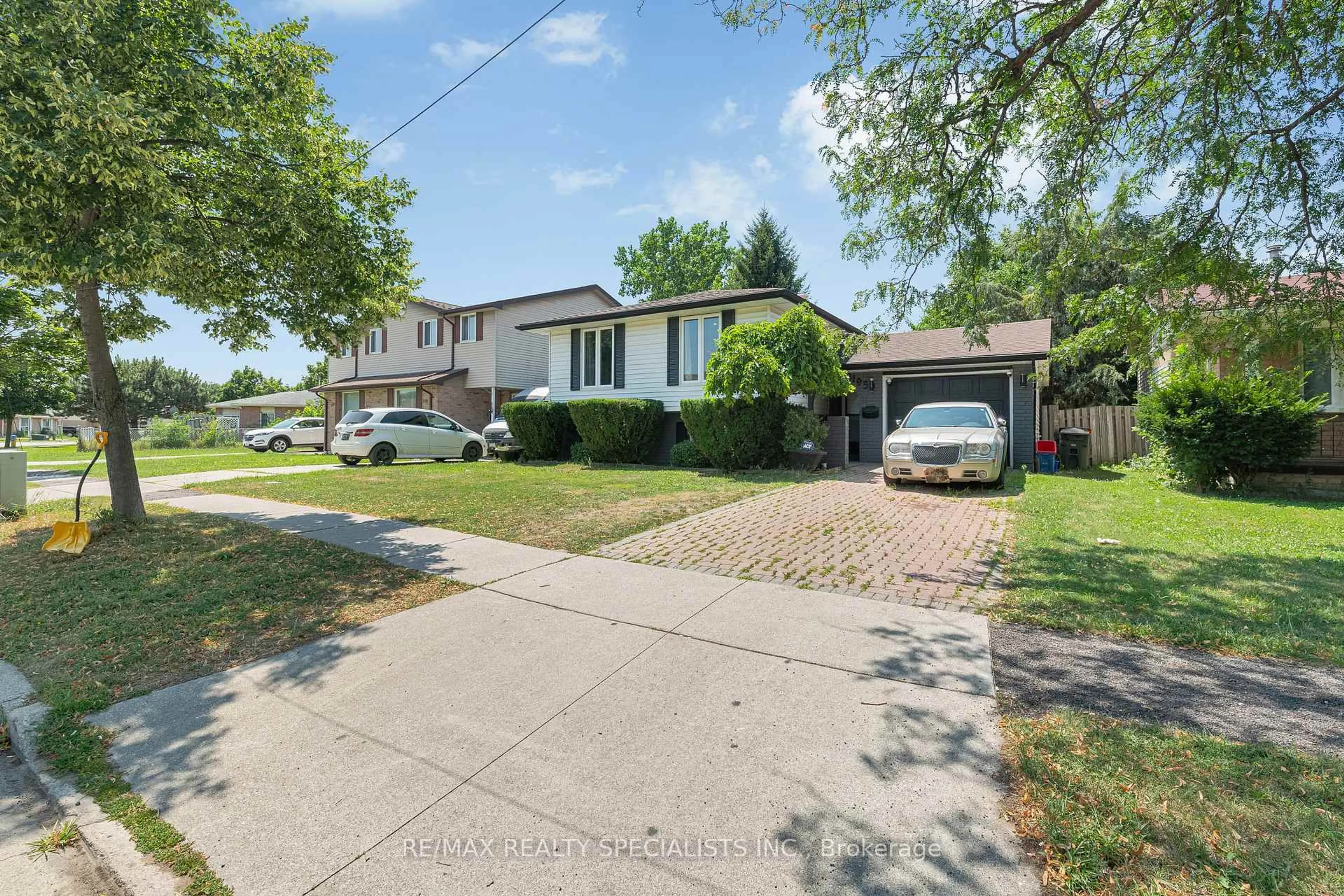 Unknown for 3195 Conservation Dr, Windsor Ontario N8W 5B8