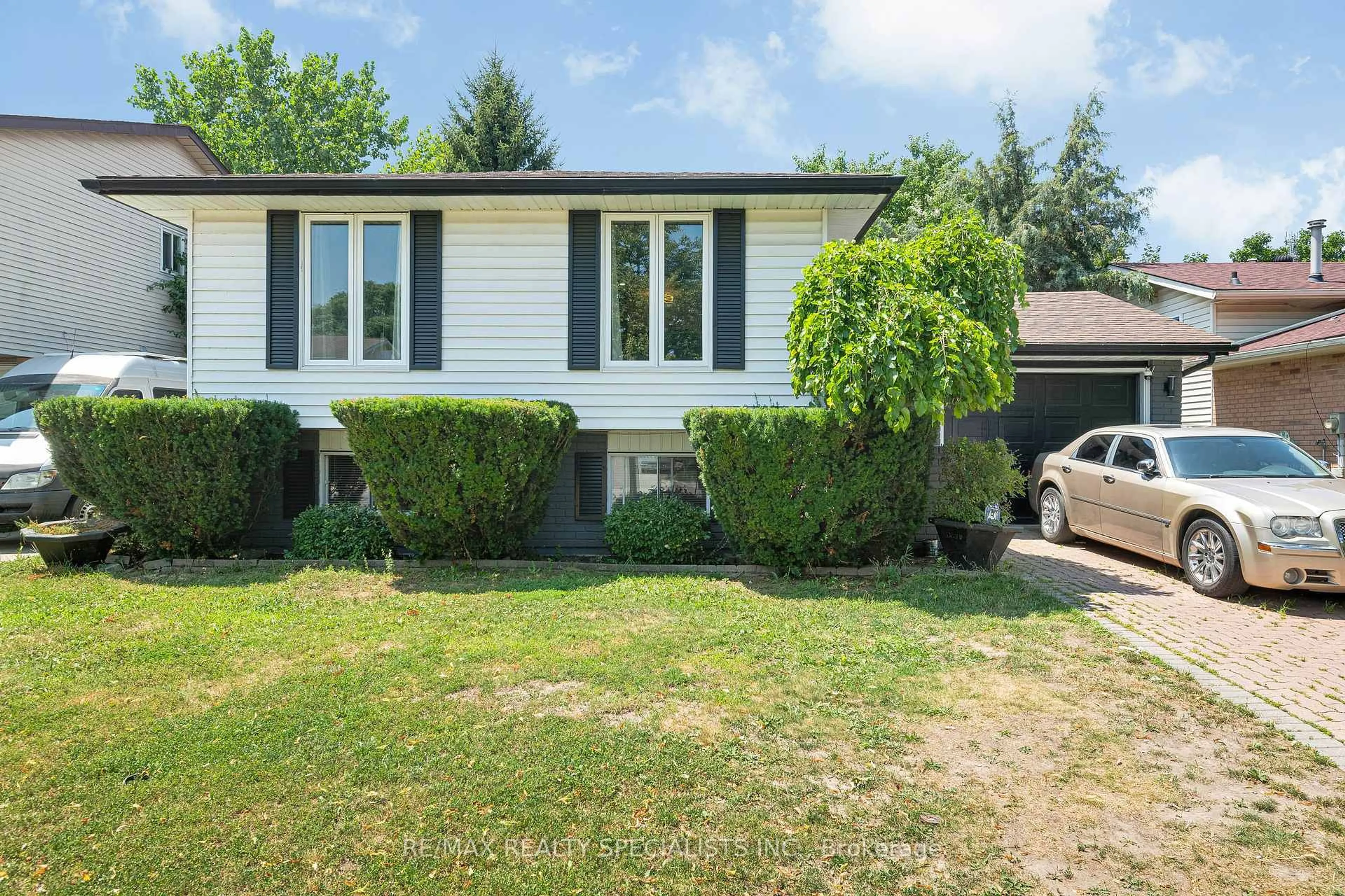 Home with vinyl exterior material, street for 3195 Conservation Dr, Windsor Ontario N8W 5B8